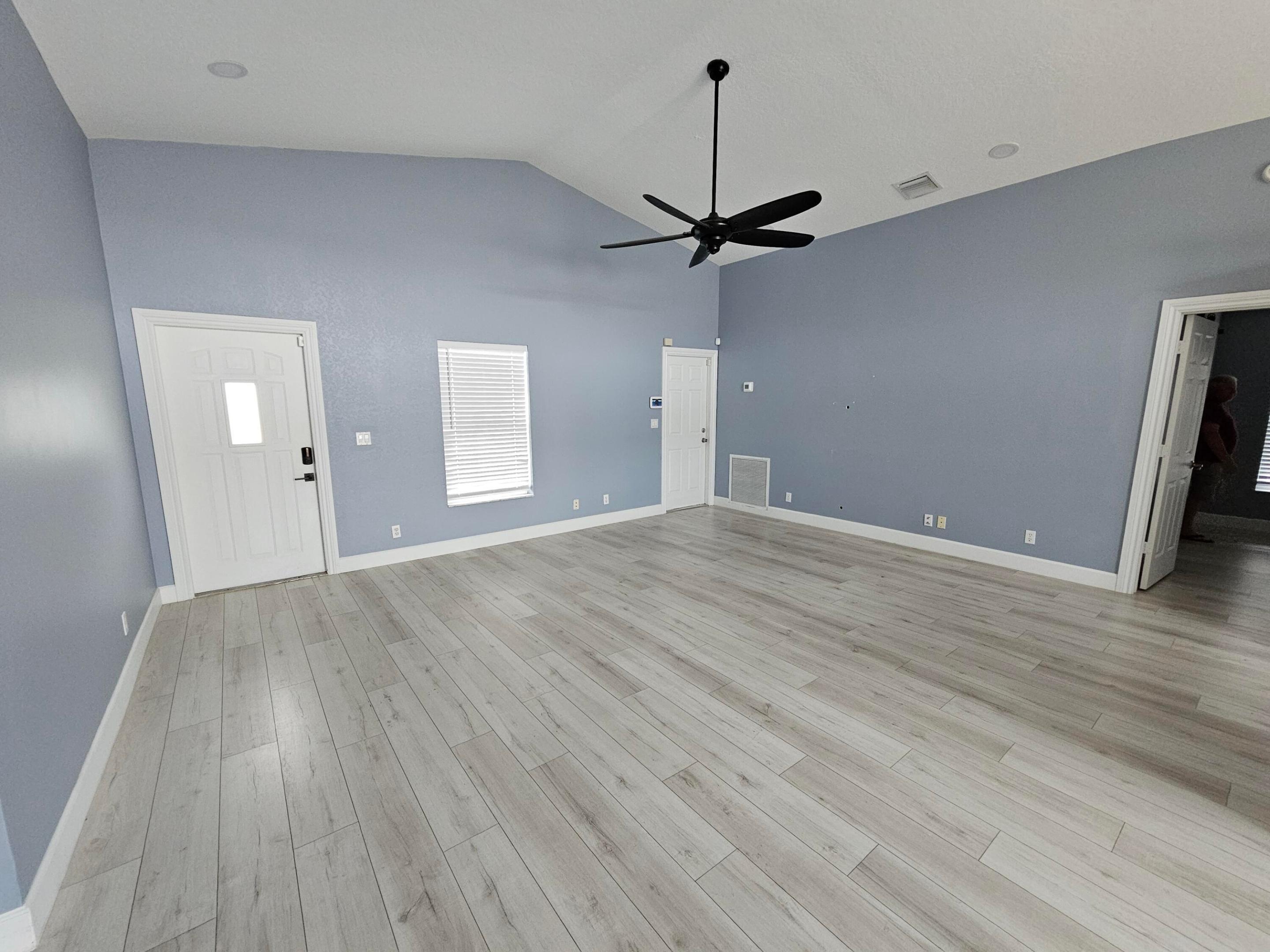 6131 Robinson, Jupiter FL 33458