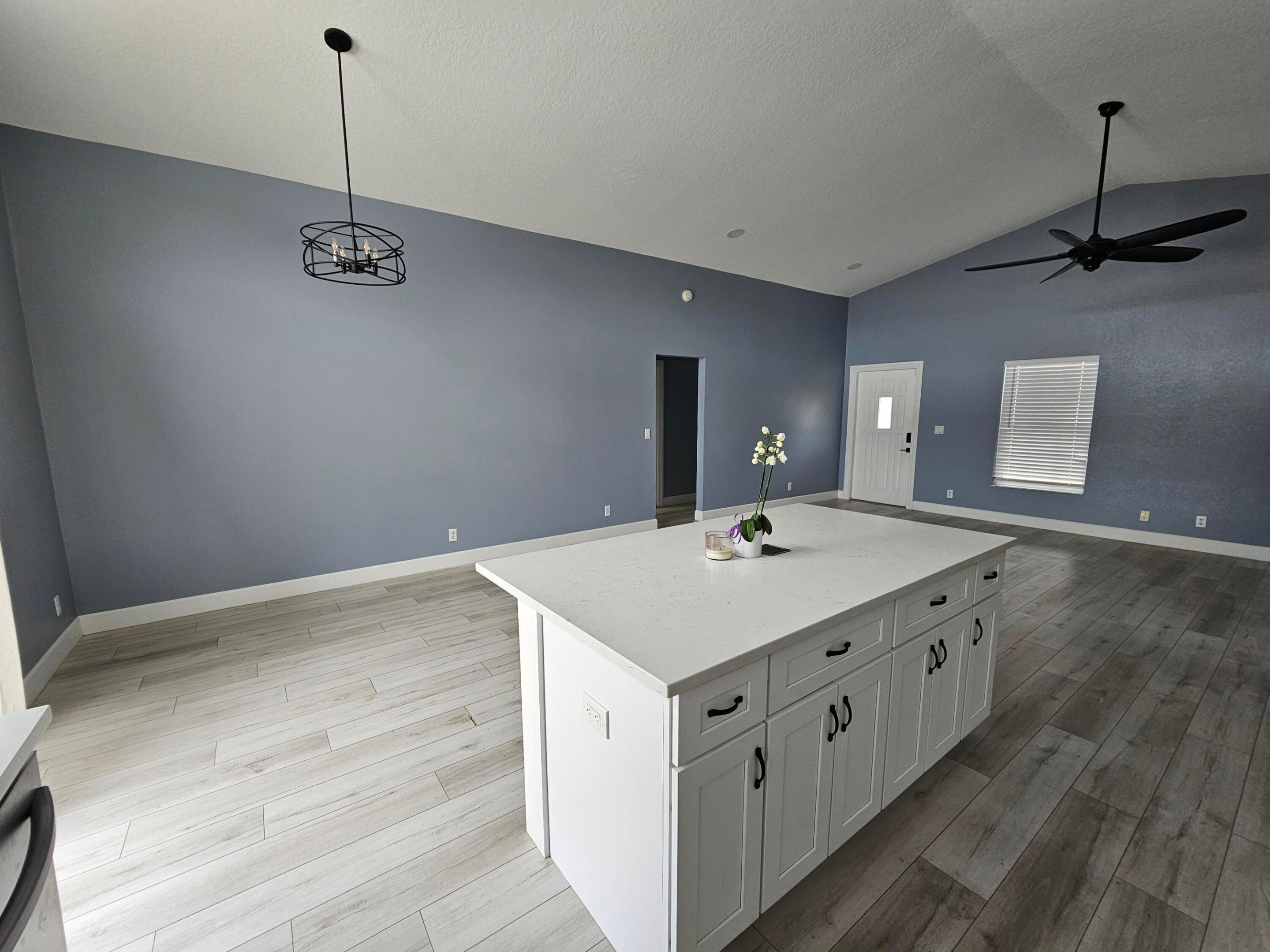 6131 Robinson, Jupiter FL 33458