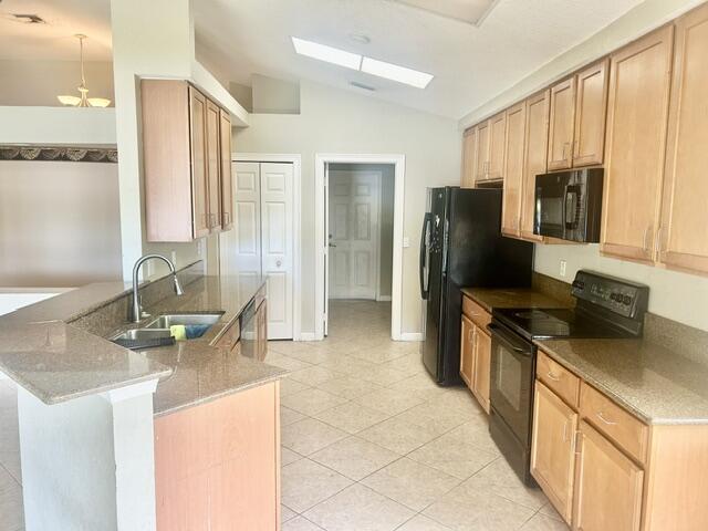 4003 W Hamilton, West Palm Beach FL 33411