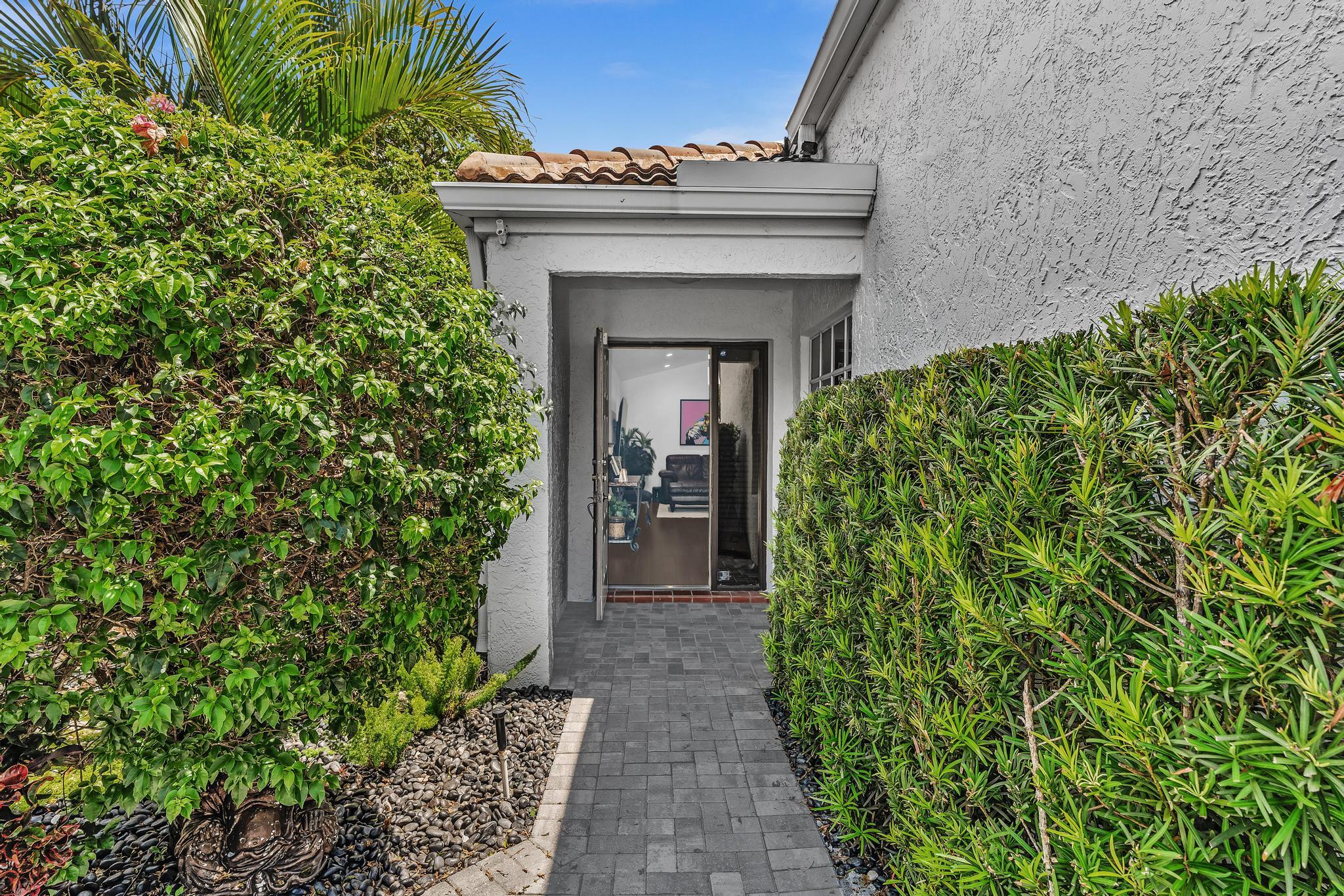 6207 La Vida, Boca Raton FL 33433