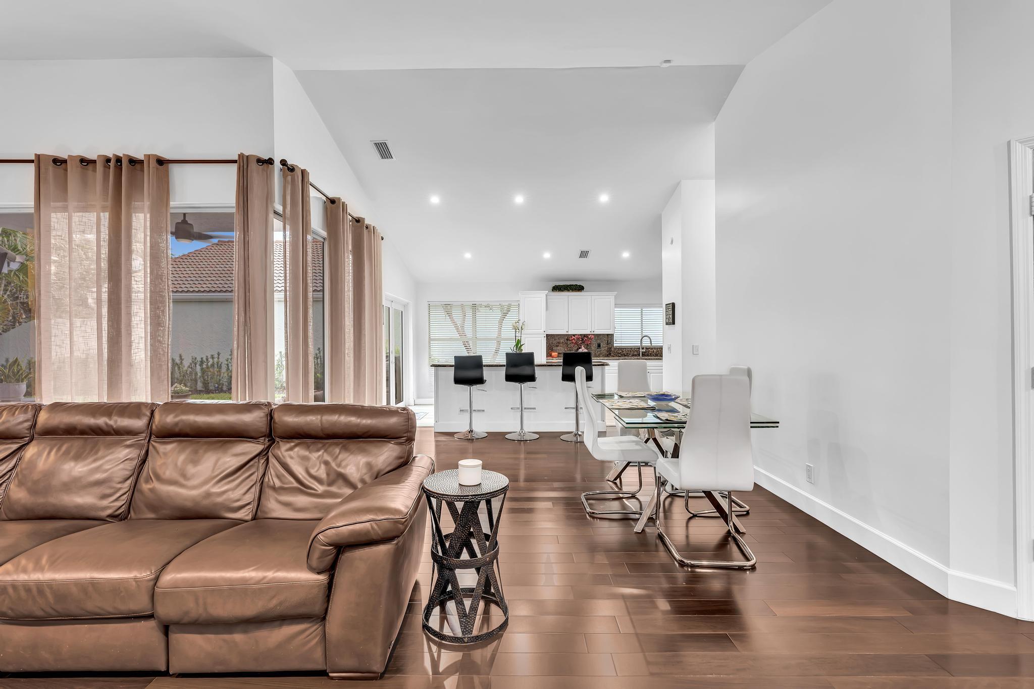 6207 La Vida, Boca Raton FL 33433