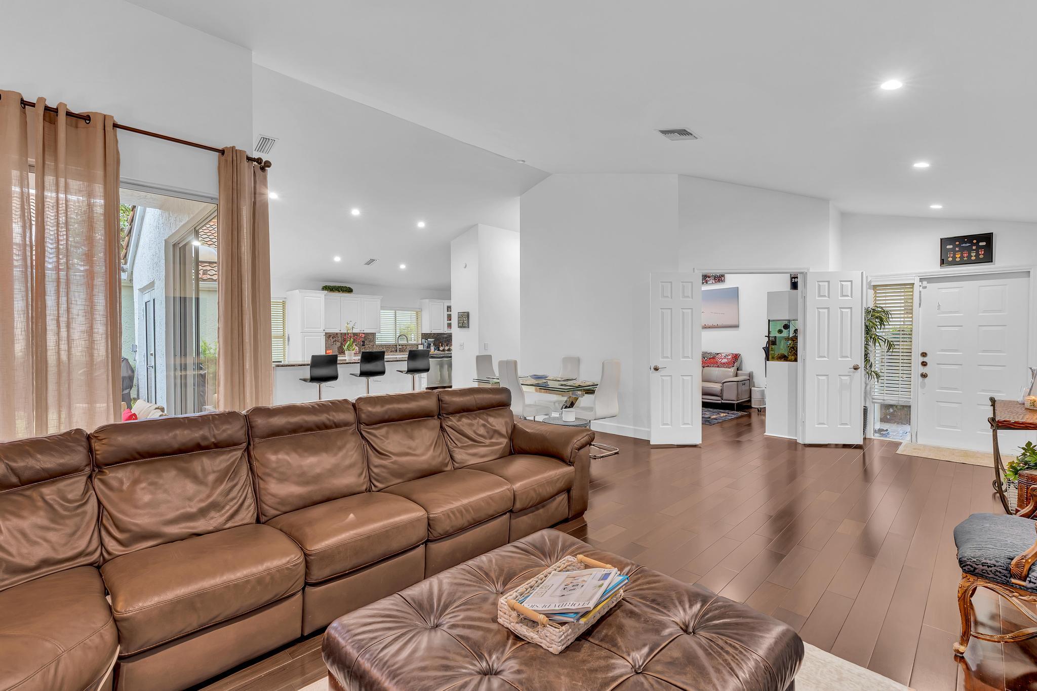 6207 La Vida, Boca Raton FL 33433