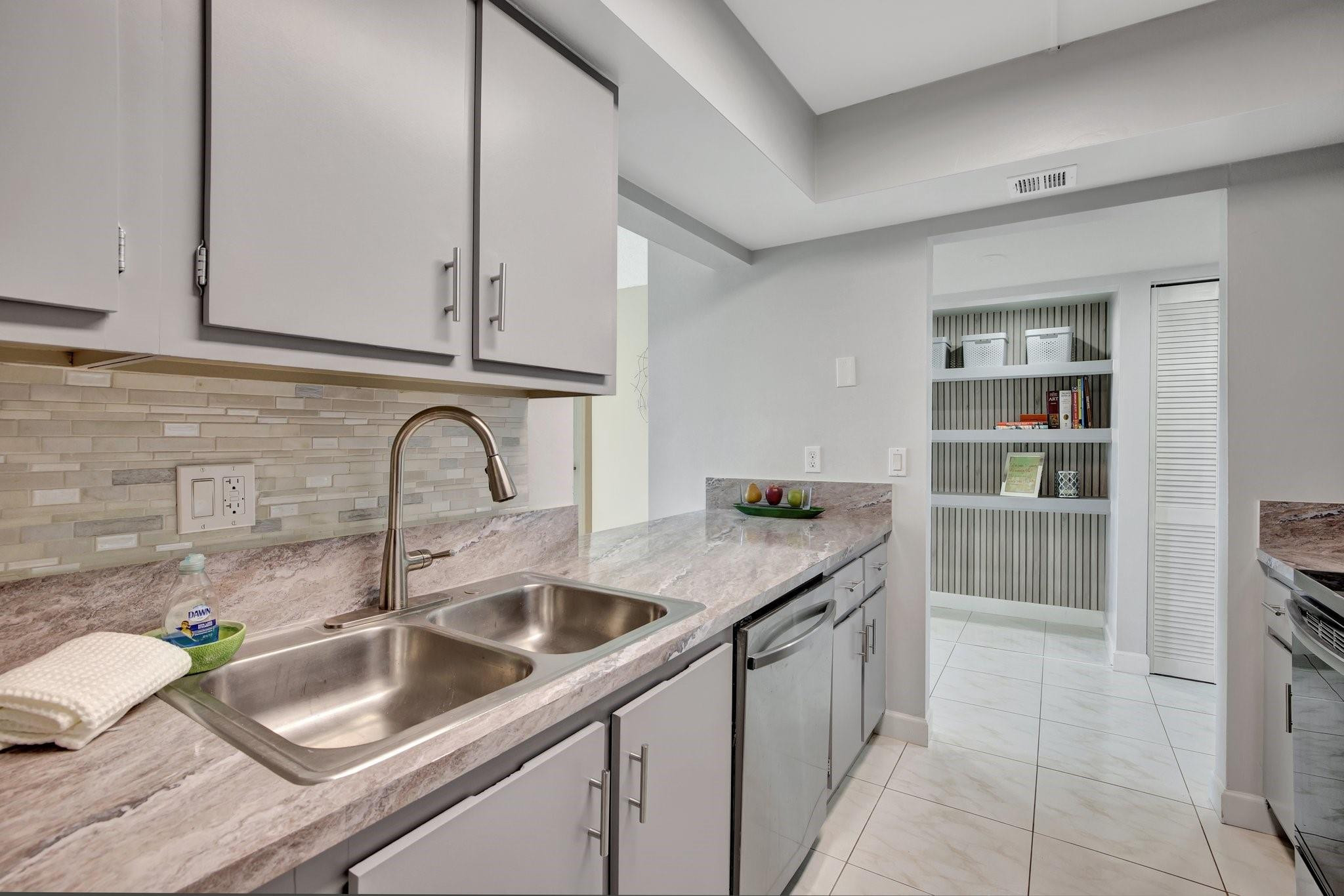 1101 River Reach #415, Fort Lauderdale FL 33315