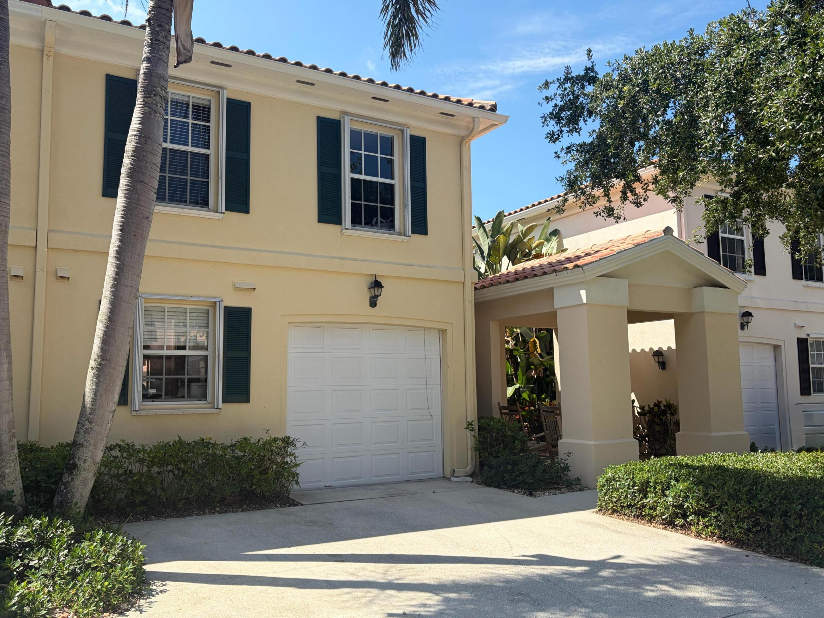 2136 Tigris, West Palm Beach FL 33411