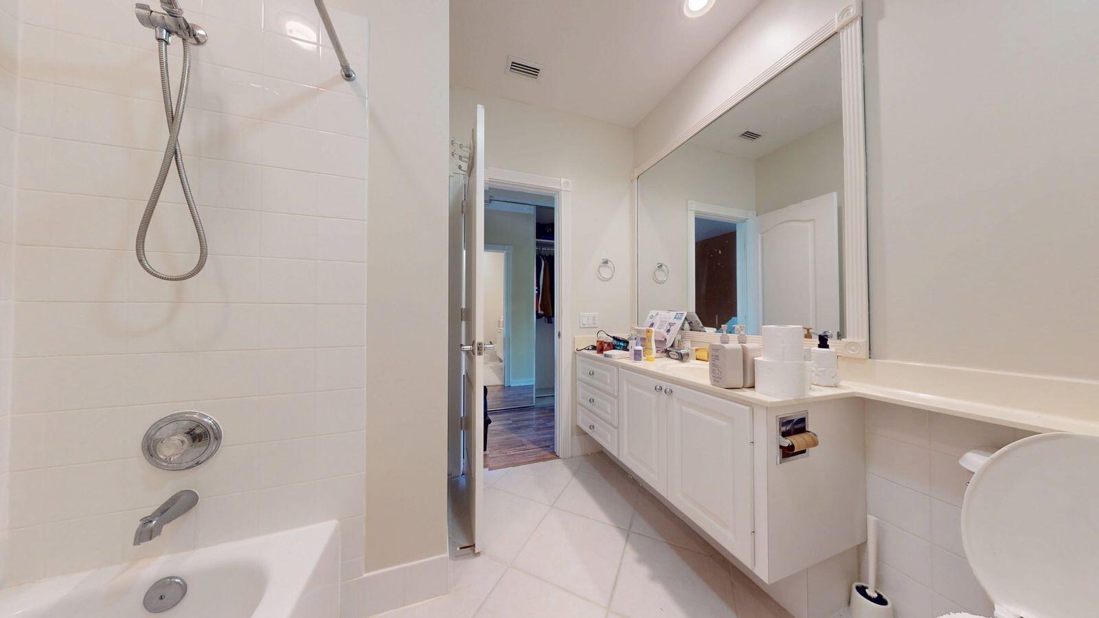 2136 Tigris, West Palm Beach FL 33411