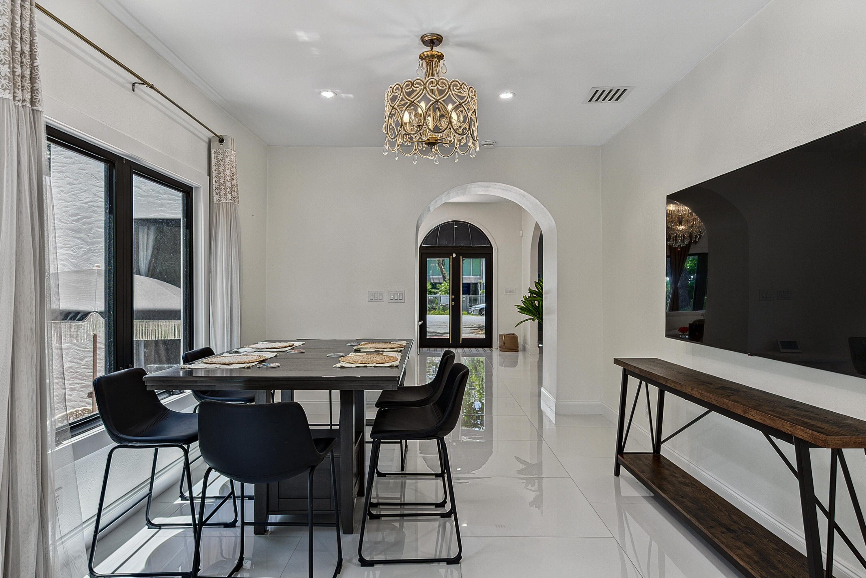 1010 N Rio Vista, Fort Lauderdale FL 33301