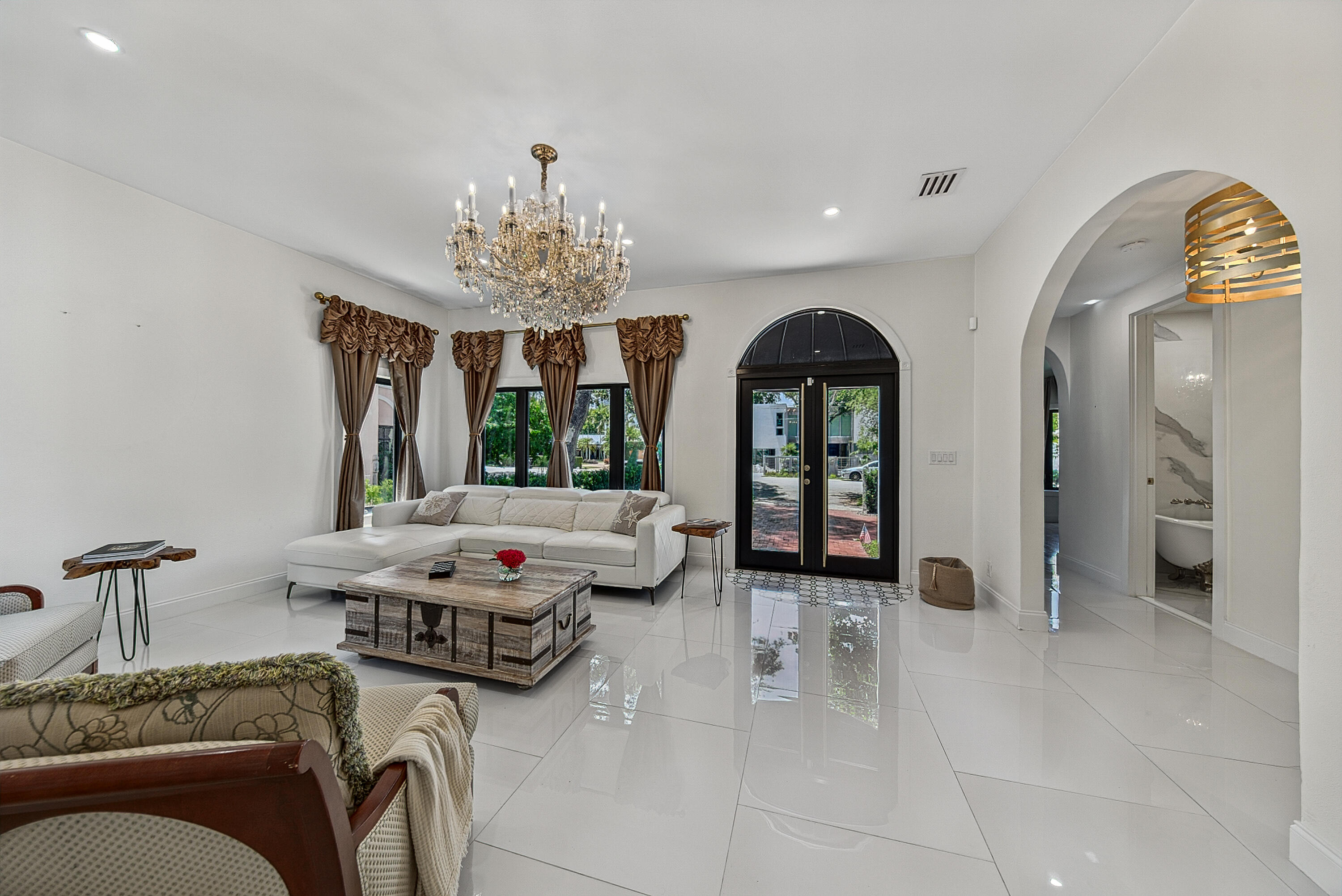 1010 N Rio Vista, Fort Lauderdale FL 33301