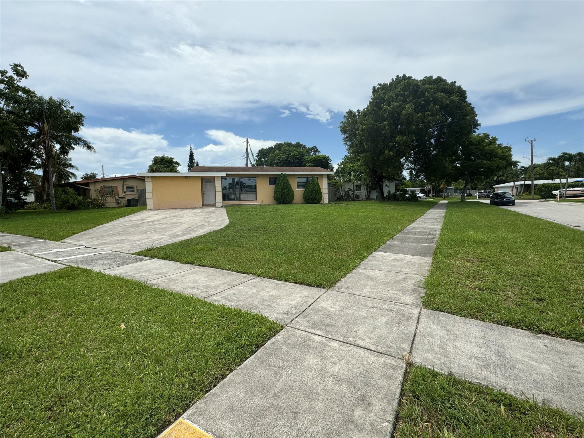 6101 NW 18th, Margate FL 33063
