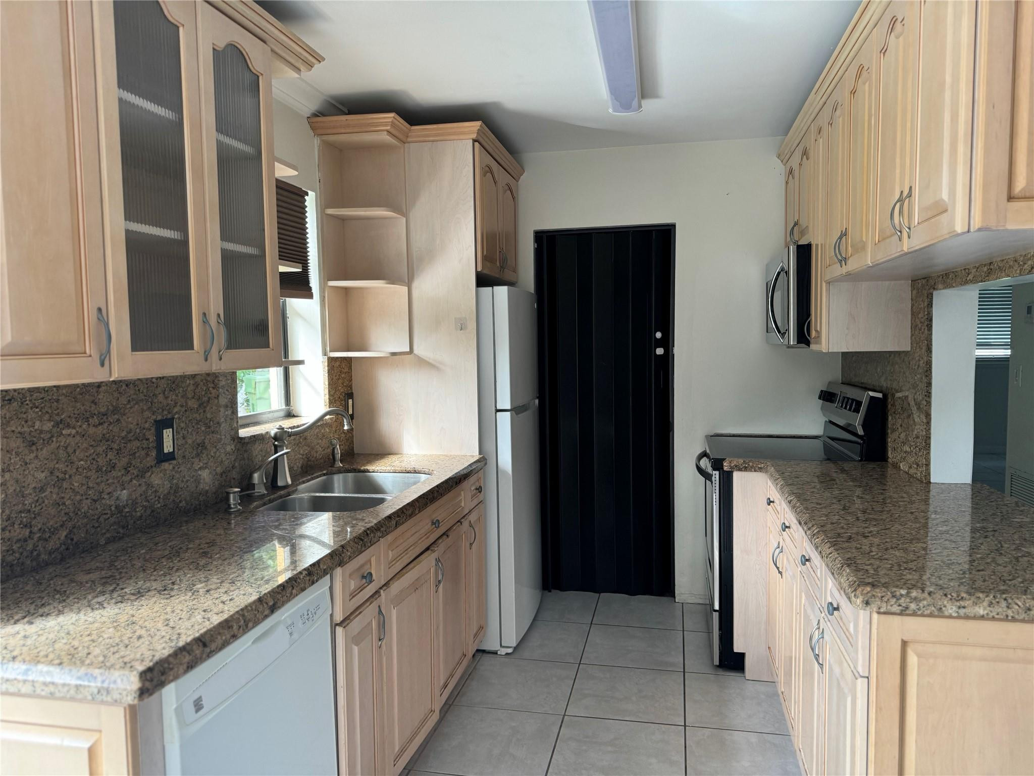 6101 NW 18th, Margate FL 33063