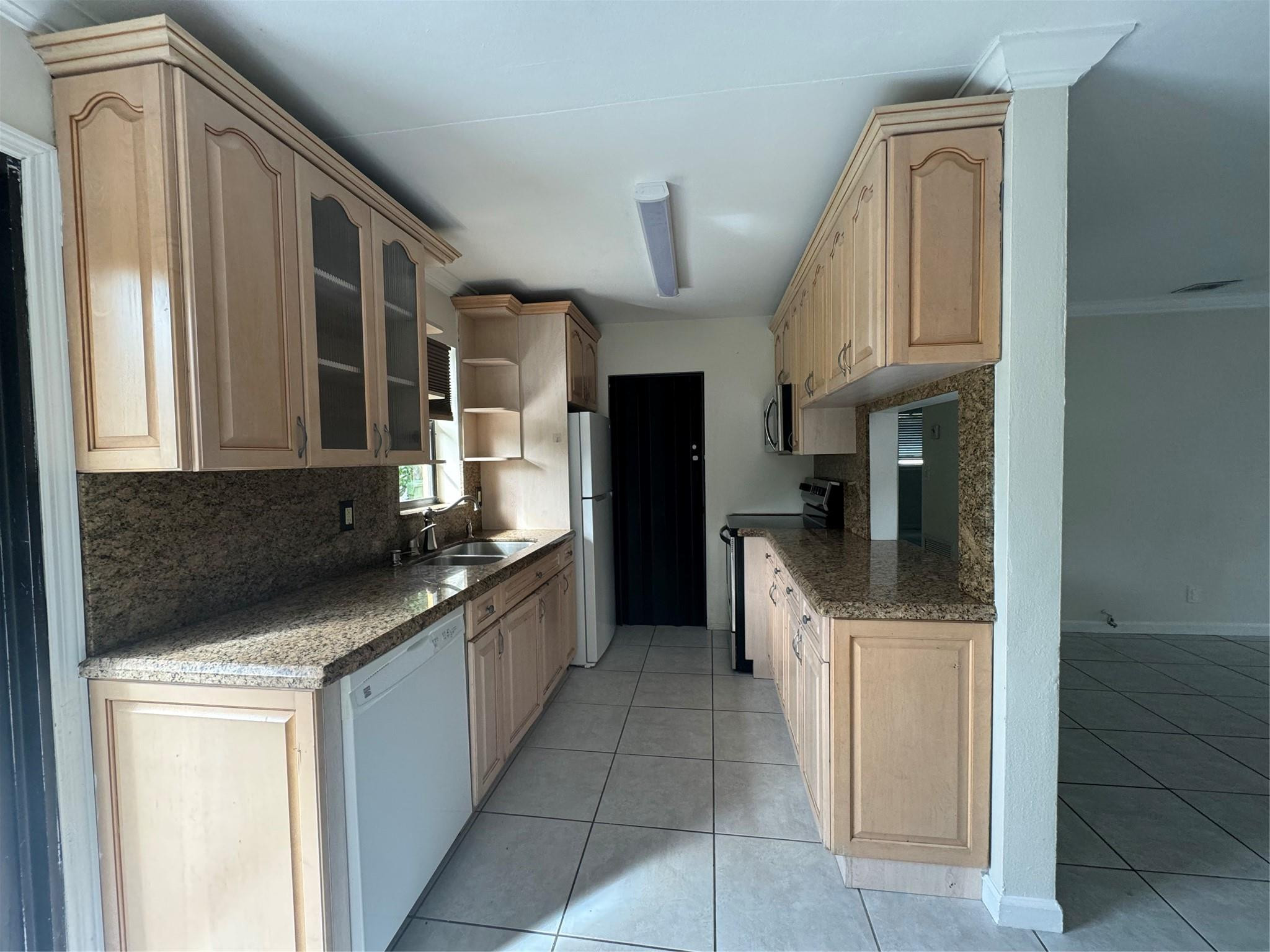 6101 NW 18th, Margate FL 33063