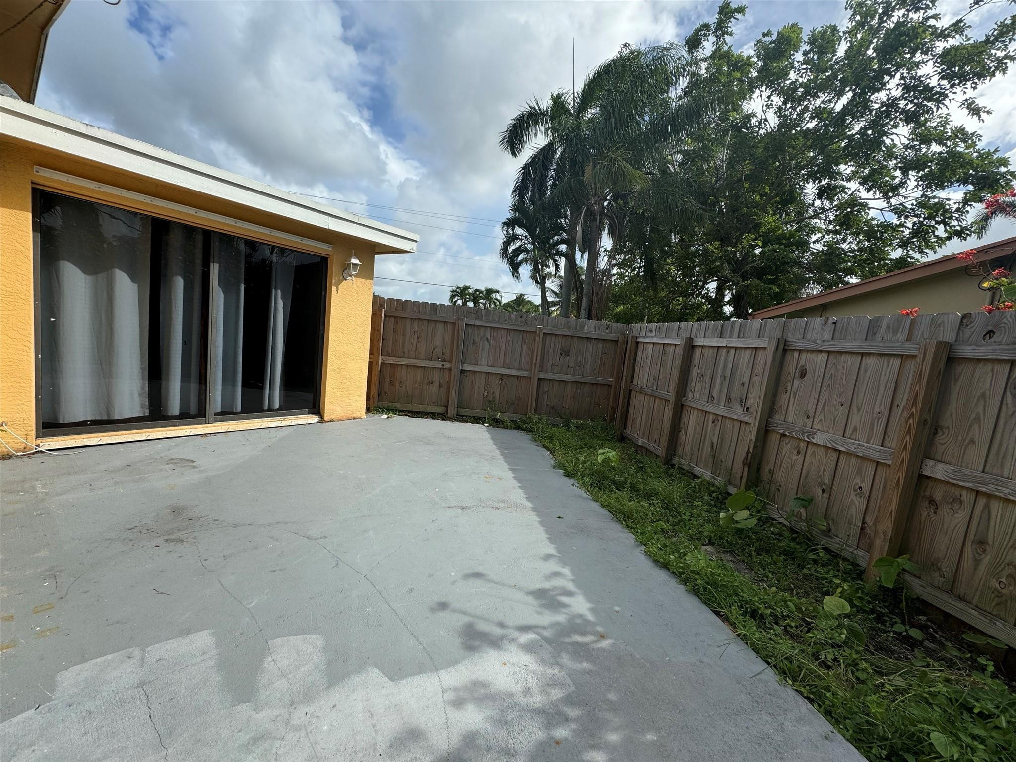 6101 NW 18th, Margate FL 33063