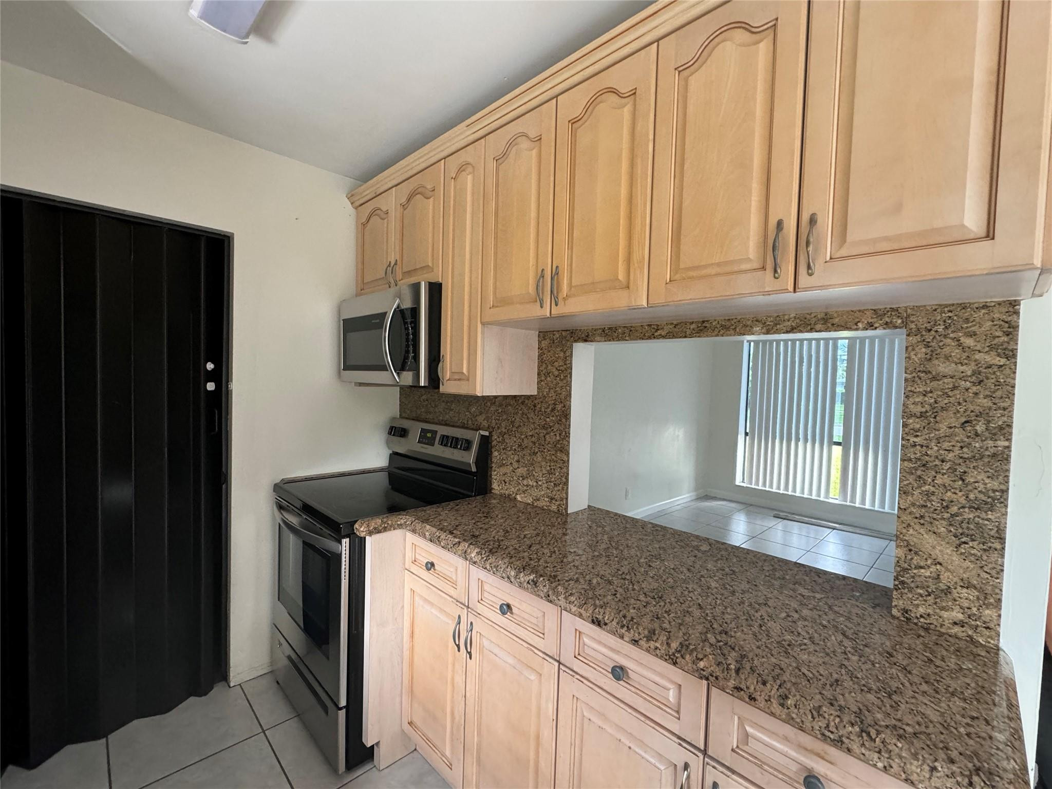6101 NW 18th, Margate FL 33063