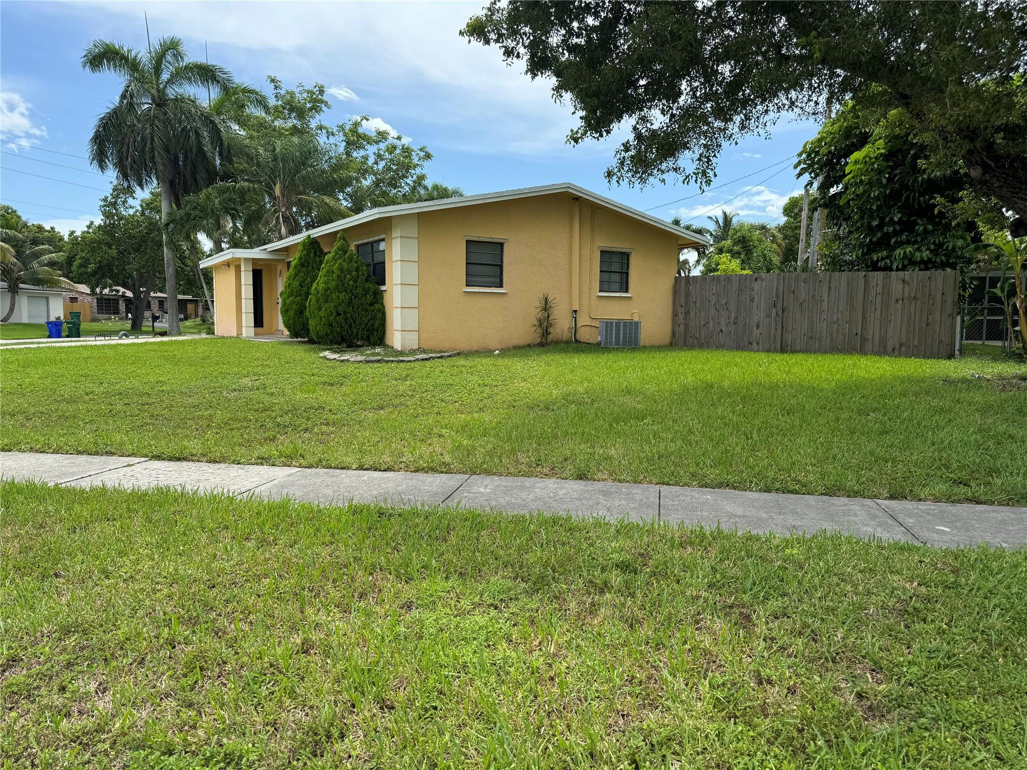 6101 NW 18th, Margate FL 33063
