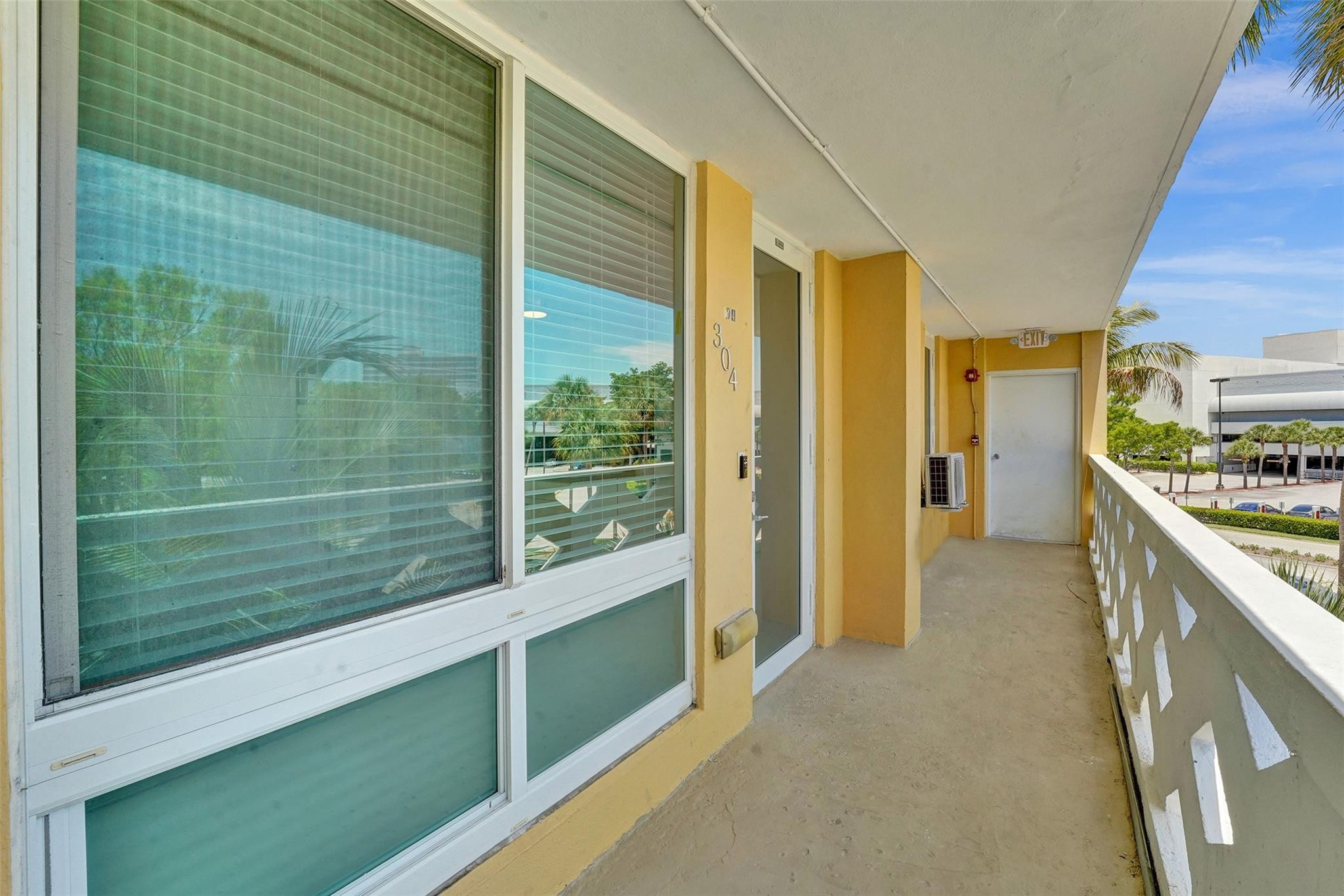 2400 NE 9th #304, Fort Lauderdale FL 33304