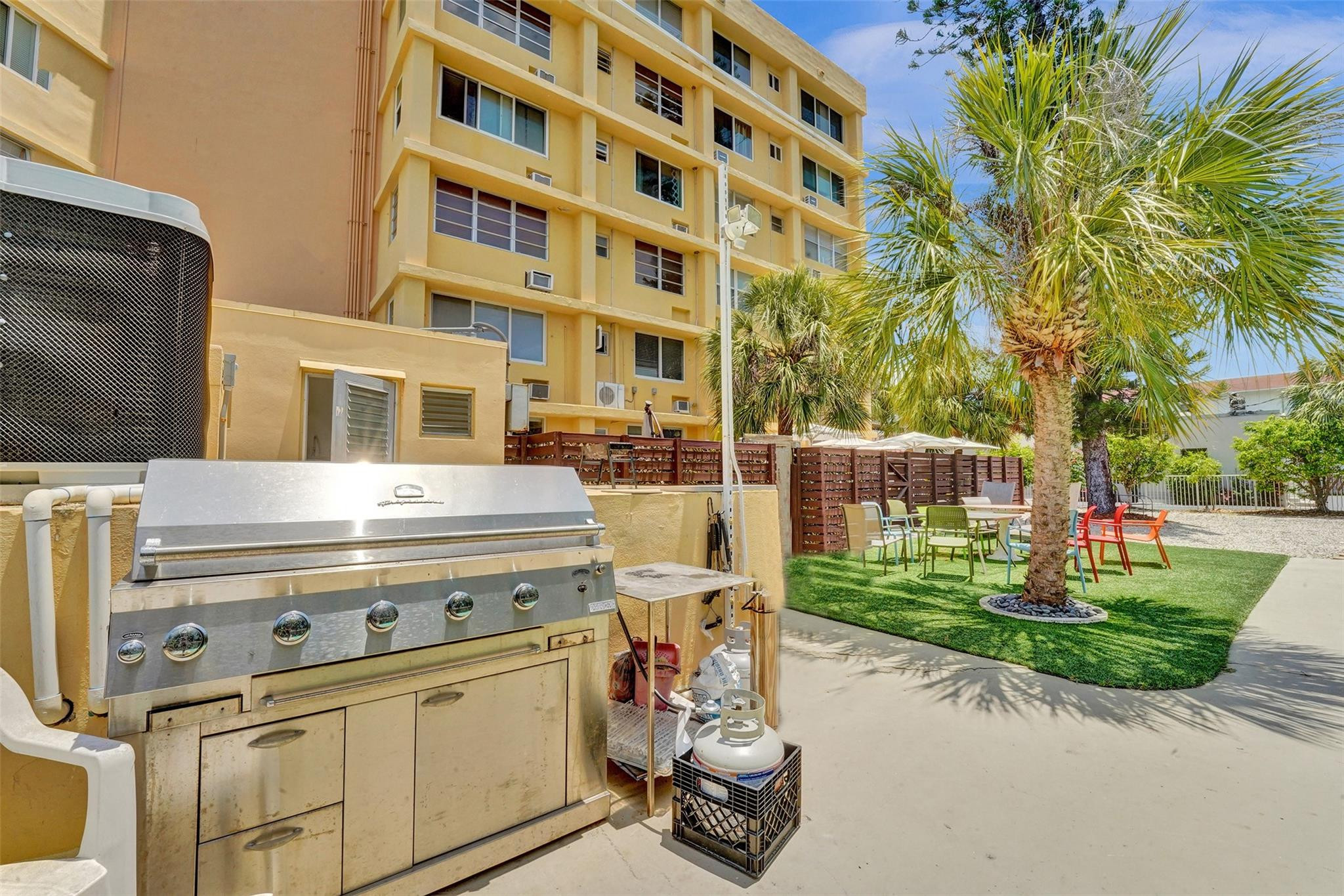 2400 NE 9th #304, Fort Lauderdale FL 33304
