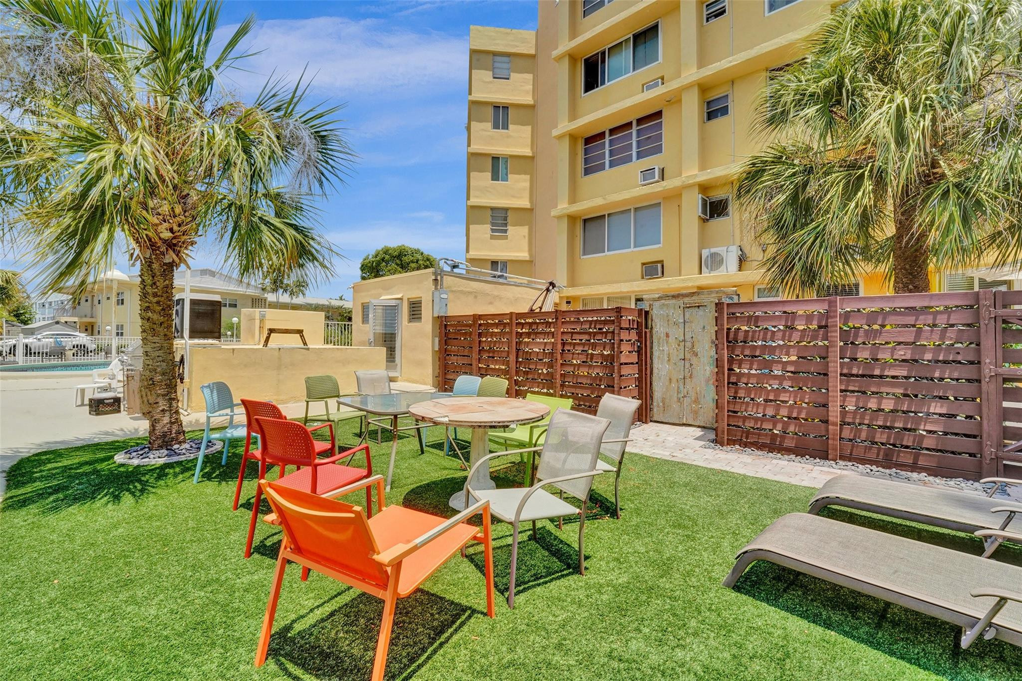 2400 NE 9th #304, Fort Lauderdale FL 33304