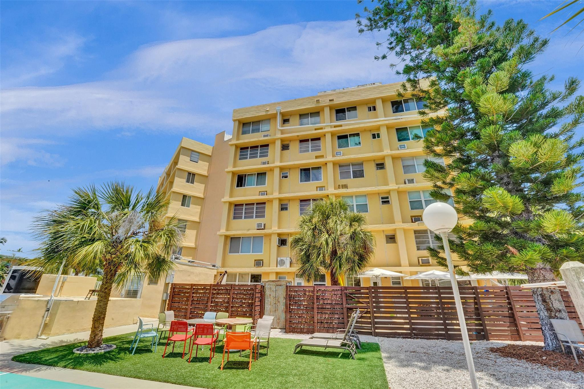 2400 NE 9th #304, Fort Lauderdale FL 33304