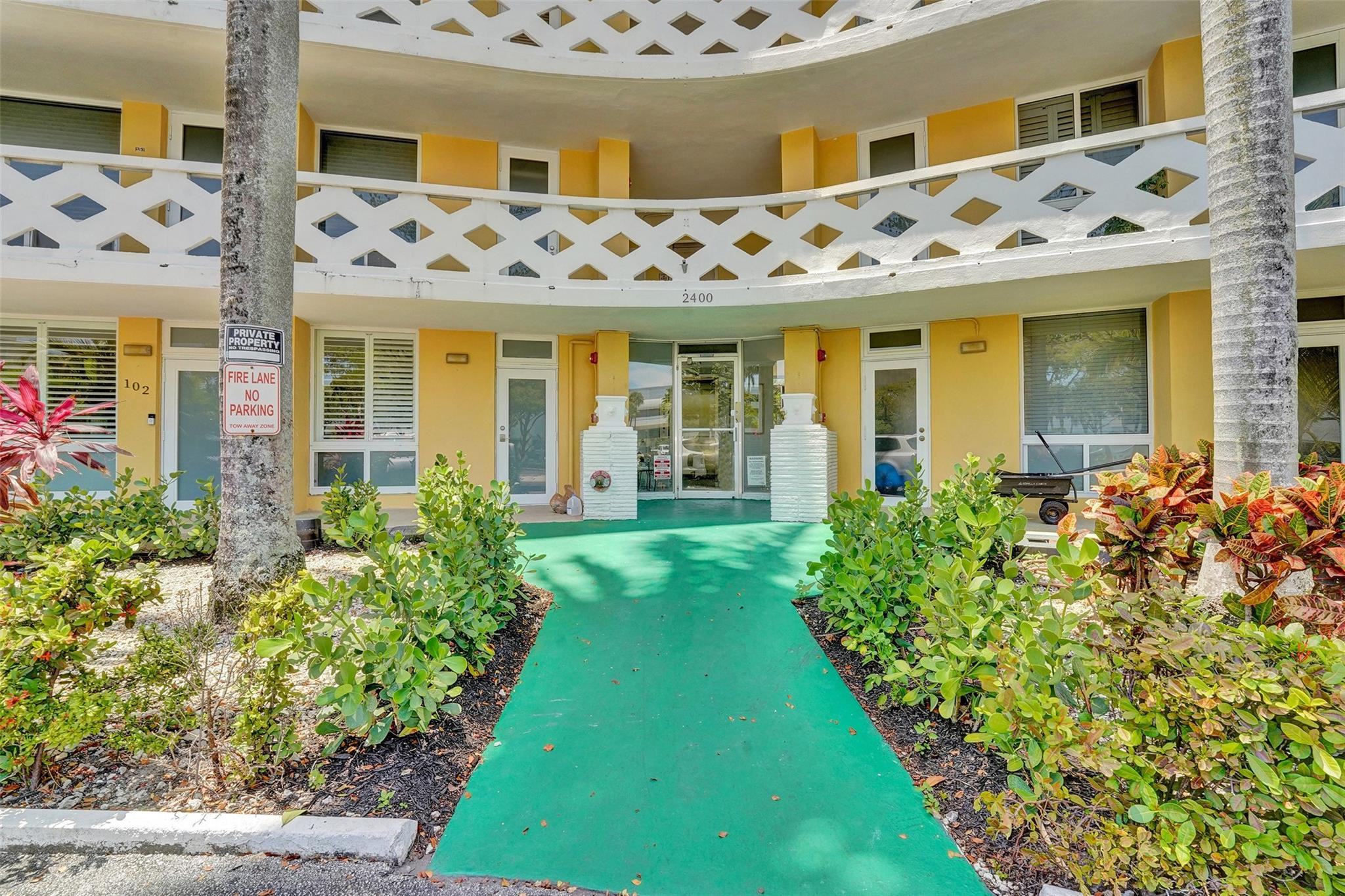 2400 NE 9th #304, Fort Lauderdale FL 33304