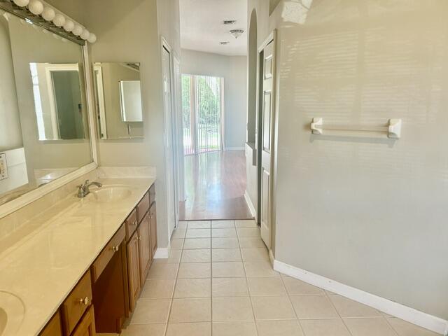 6469 Bay Island, West Palm Beach FL 33411