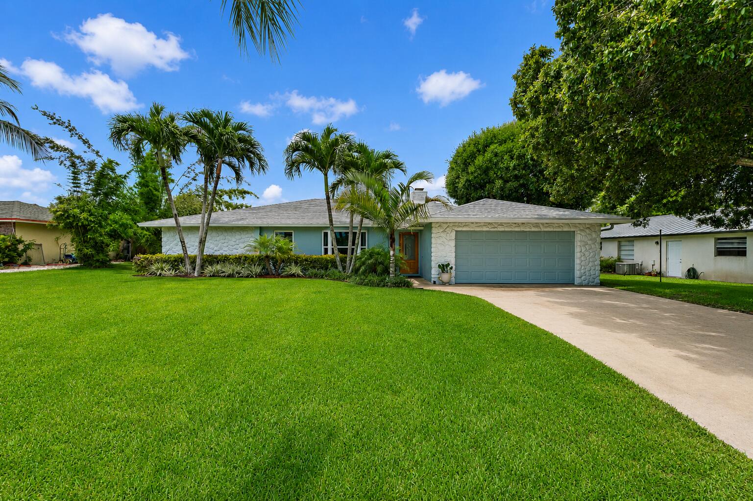 76 Wingo, Tequesta FL 33469