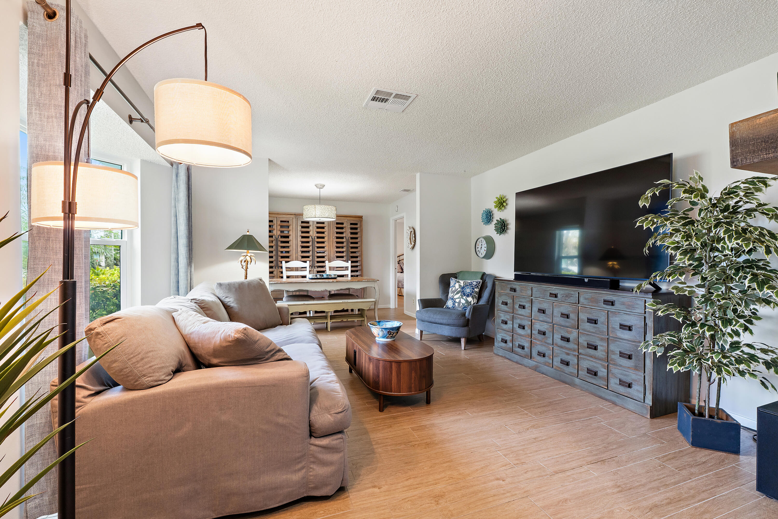 76 Wingo, Tequesta FL 33469