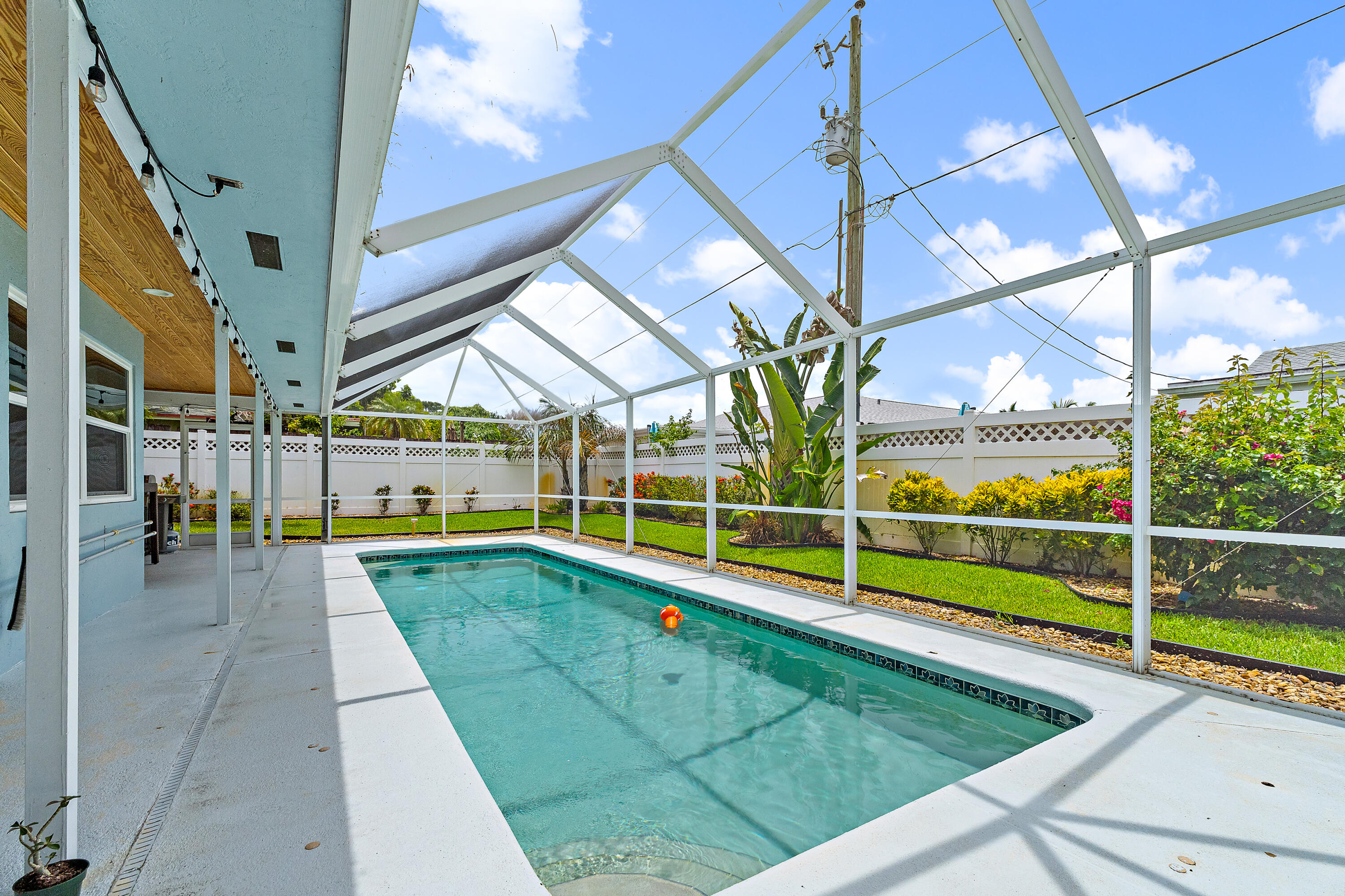 76 Wingo, Tequesta FL 33469