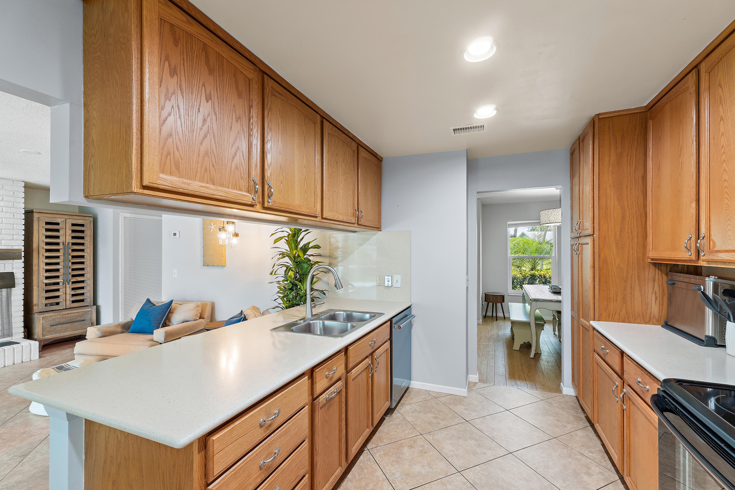 76 Wingo, Tequesta FL 33469