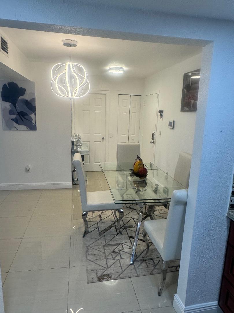 2004 NW 38th #803, Lauderdale Lakes FL 33311