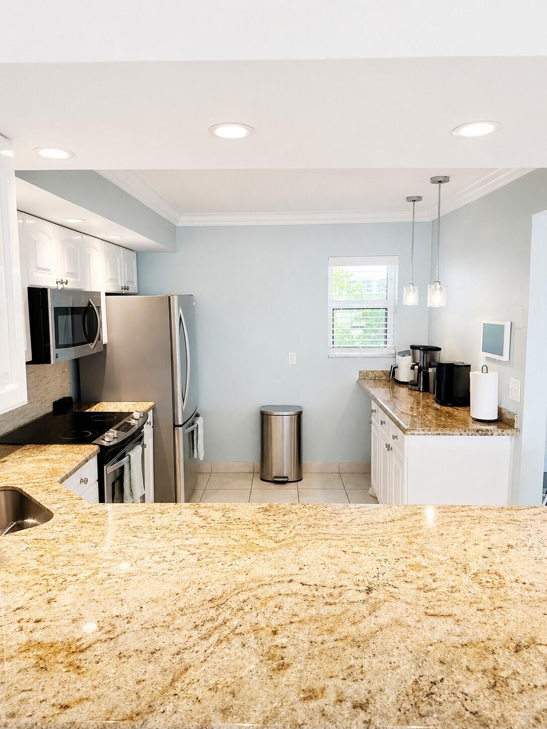 3111 NE 51st #301c, Fort Lauderdale FL 33308