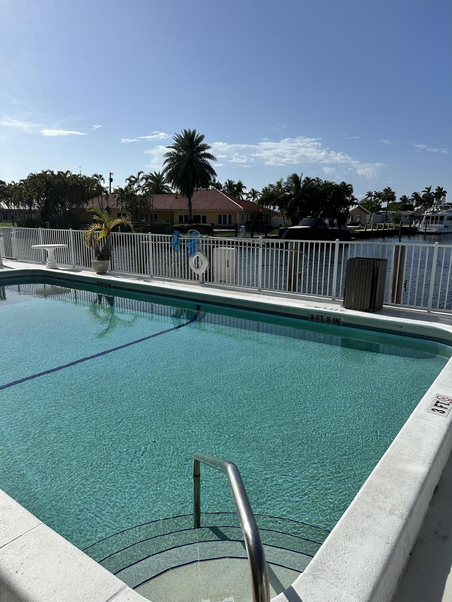 3111 NE 51st #301c, Fort Lauderdale FL 33308