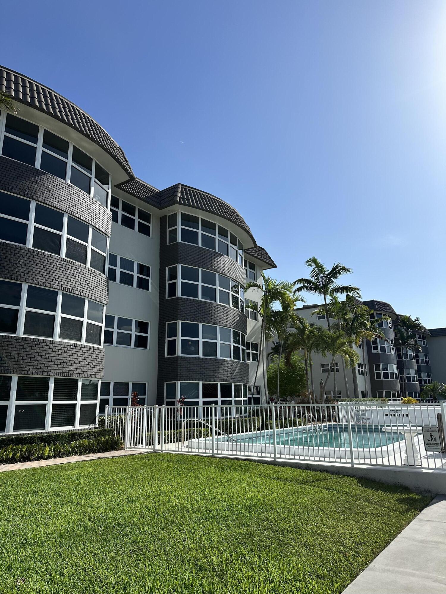 3111 NE 51st #301c, Fort Lauderdale FL 33308