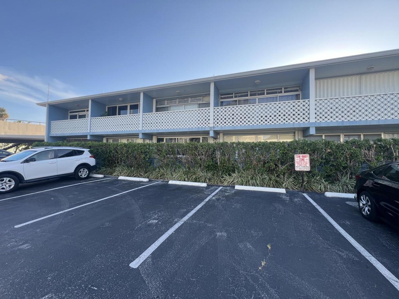 55 NE Spanish #2040, Boca Raton FL 33432