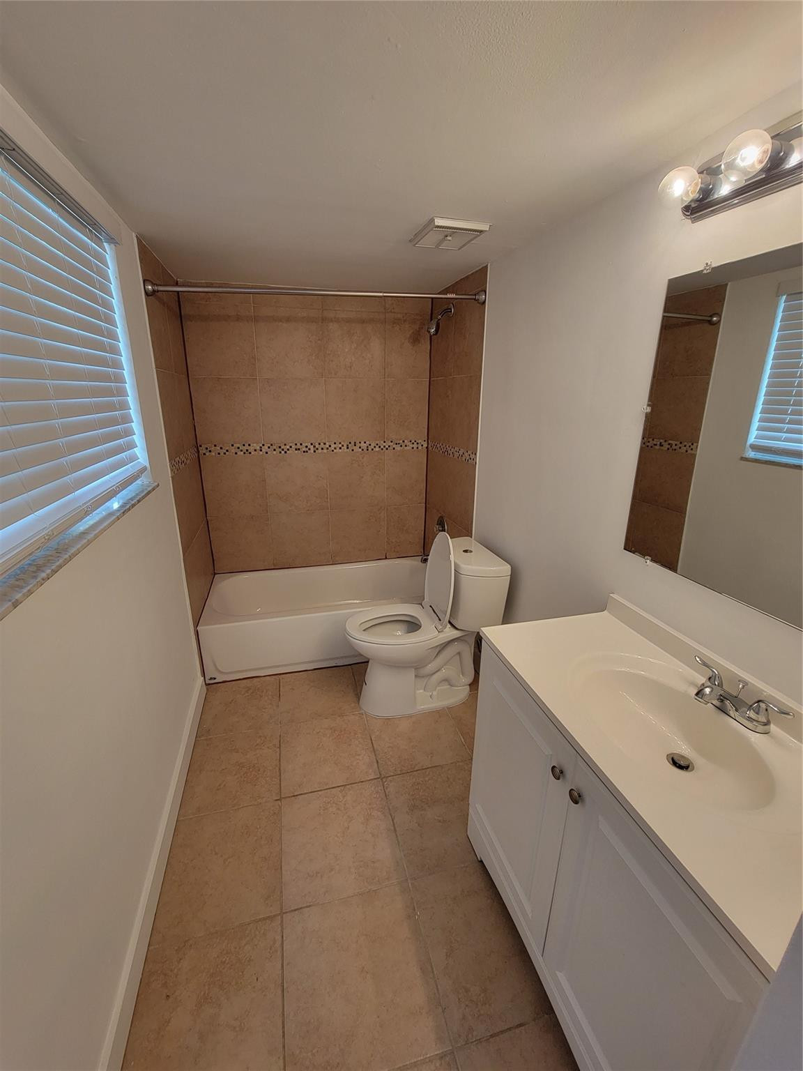 3465 NW 44th #106, Oakland Park FL 33309