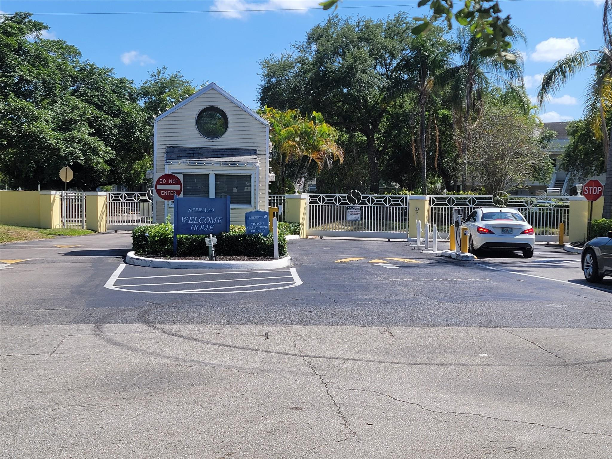 3465 NW 44th #106, Oakland Park FL 33309