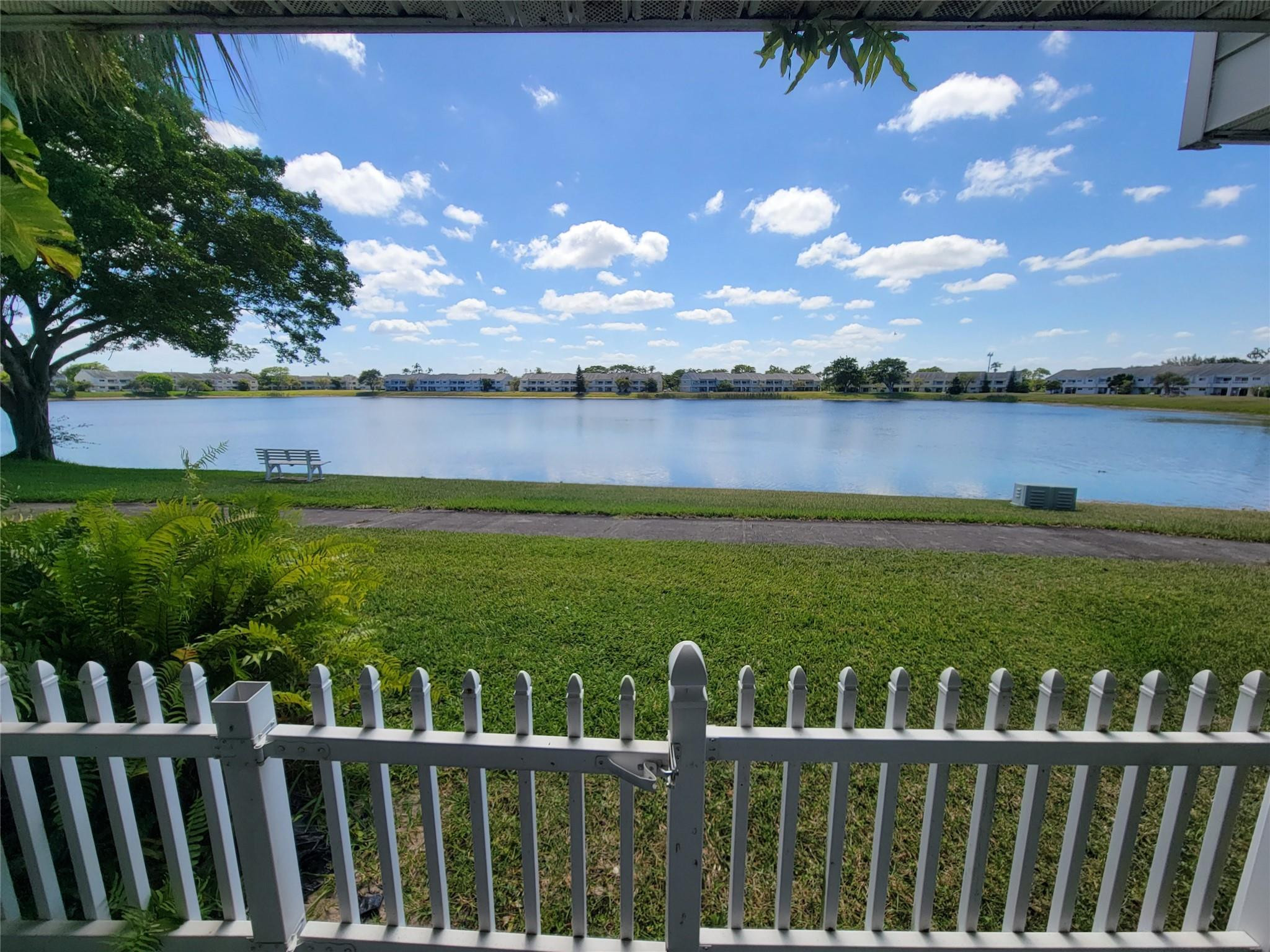 3465 NW 44th #106, Oakland Park FL 33309