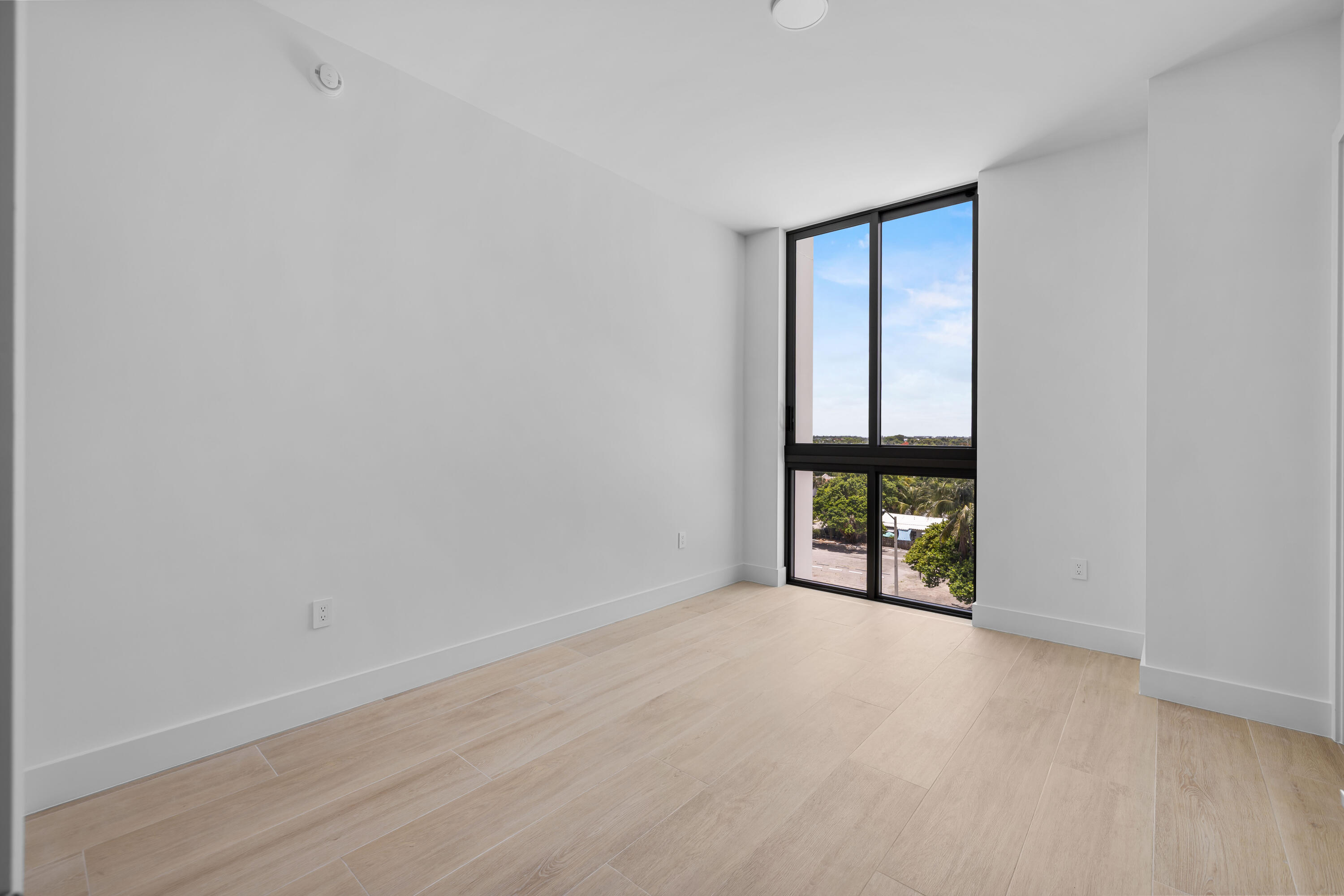305 Briny #506, Pompano Beach FL 33062