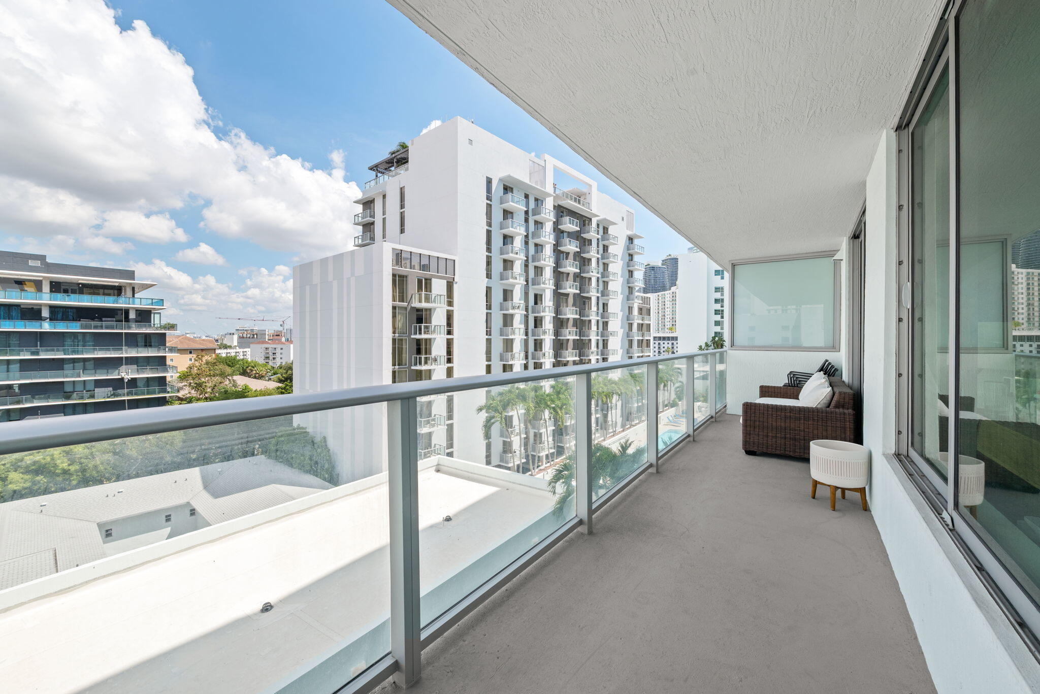 1600 SW 1st #702, Miami FL 33129