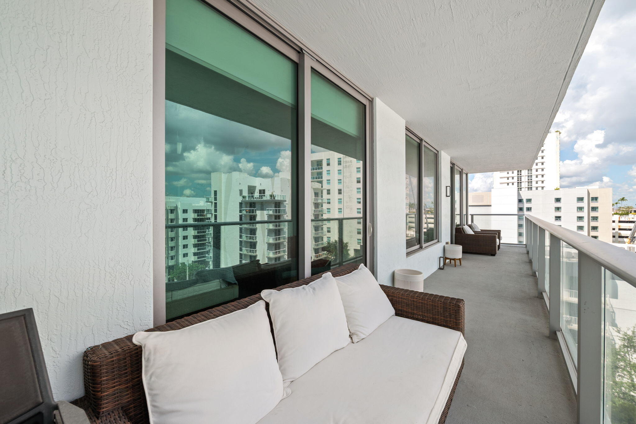 1600 SW 1st #702, Miami FL 33129