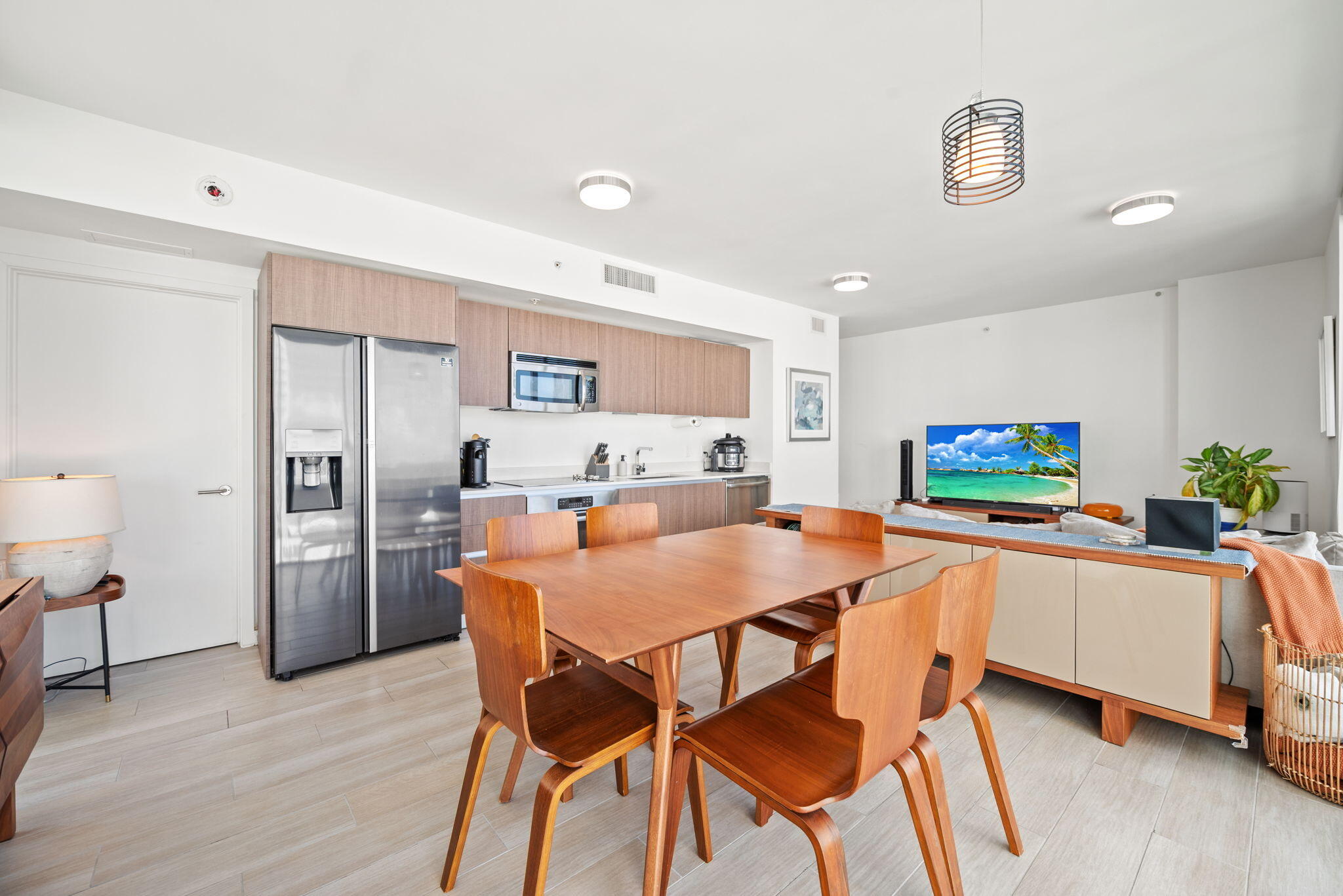 1600 SW 1st #702, Miami FL 33129