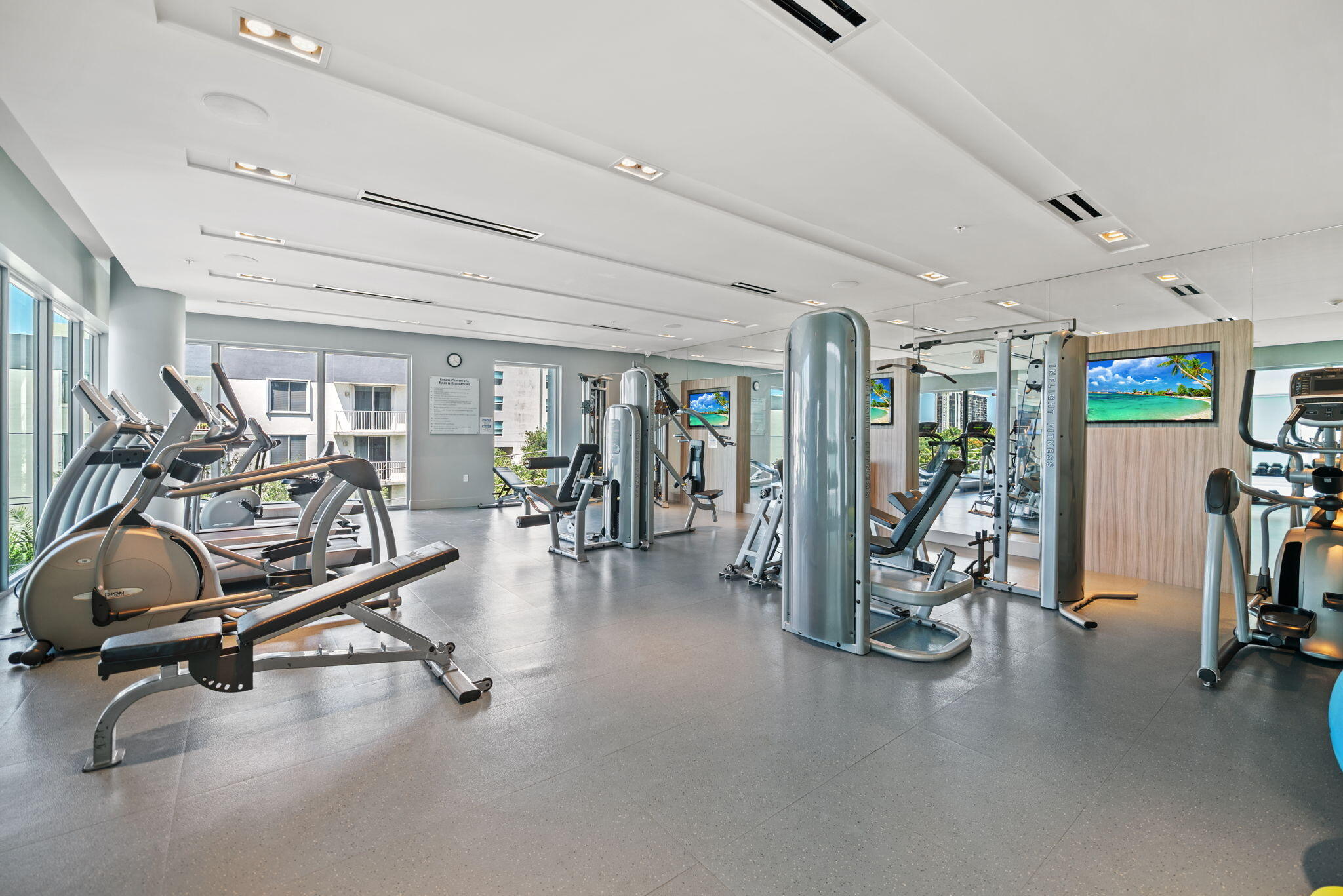 1600 SW 1st #702, Miami FL 33129