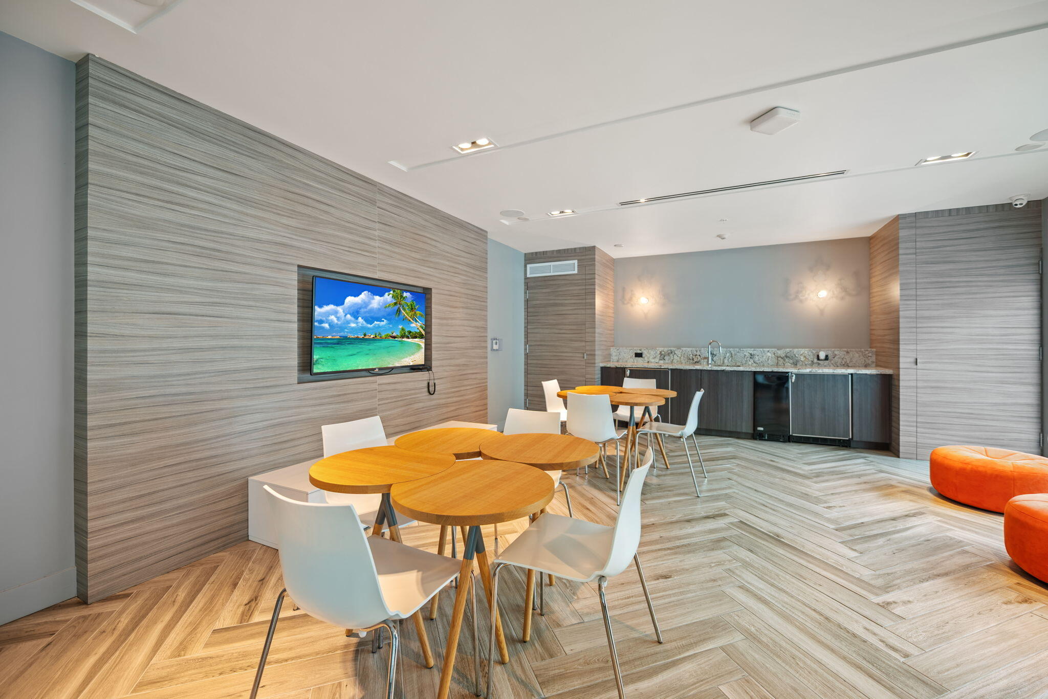 1600 SW 1st #702, Miami FL 33129