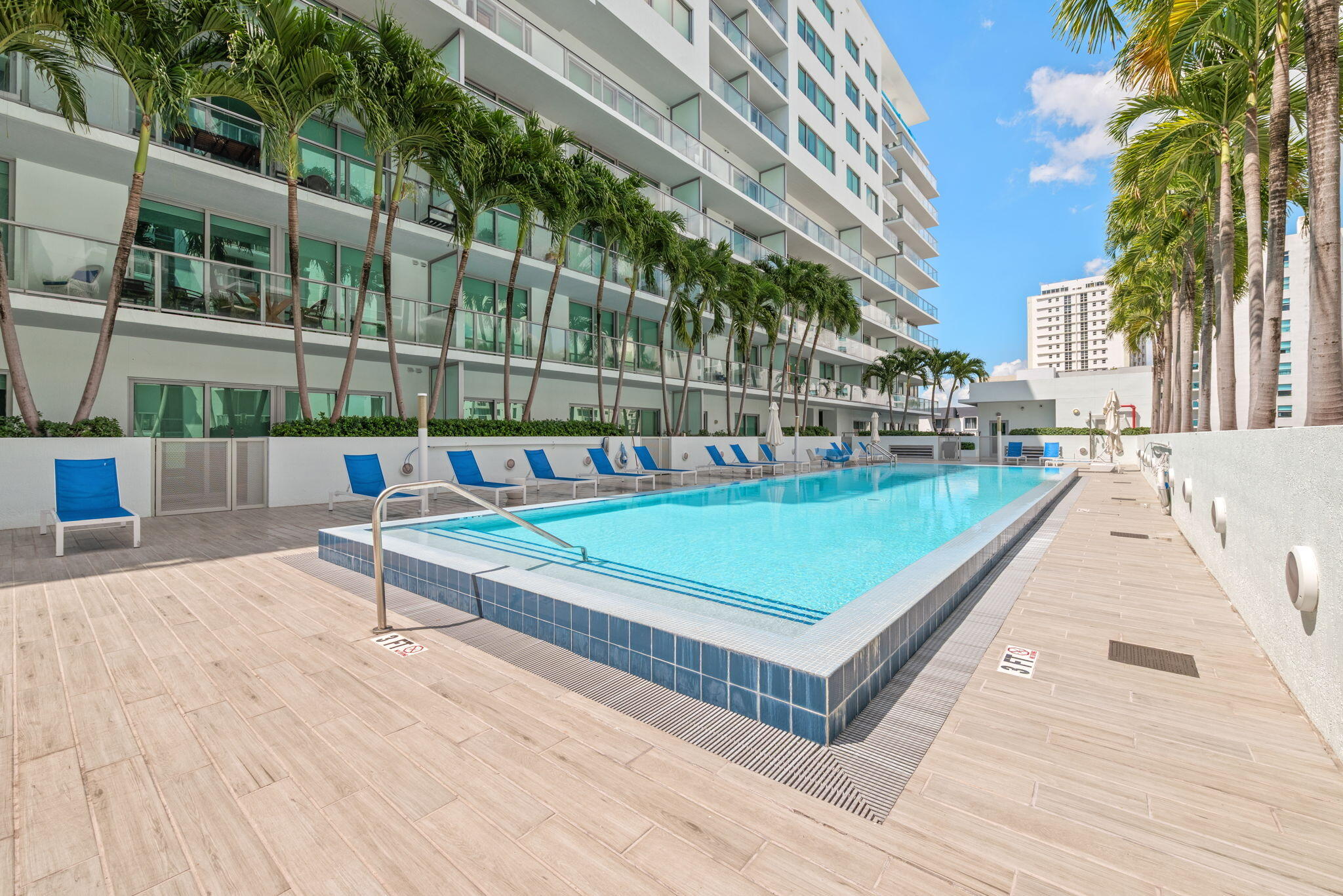 1600 SW 1st #702, Miami FL 33129