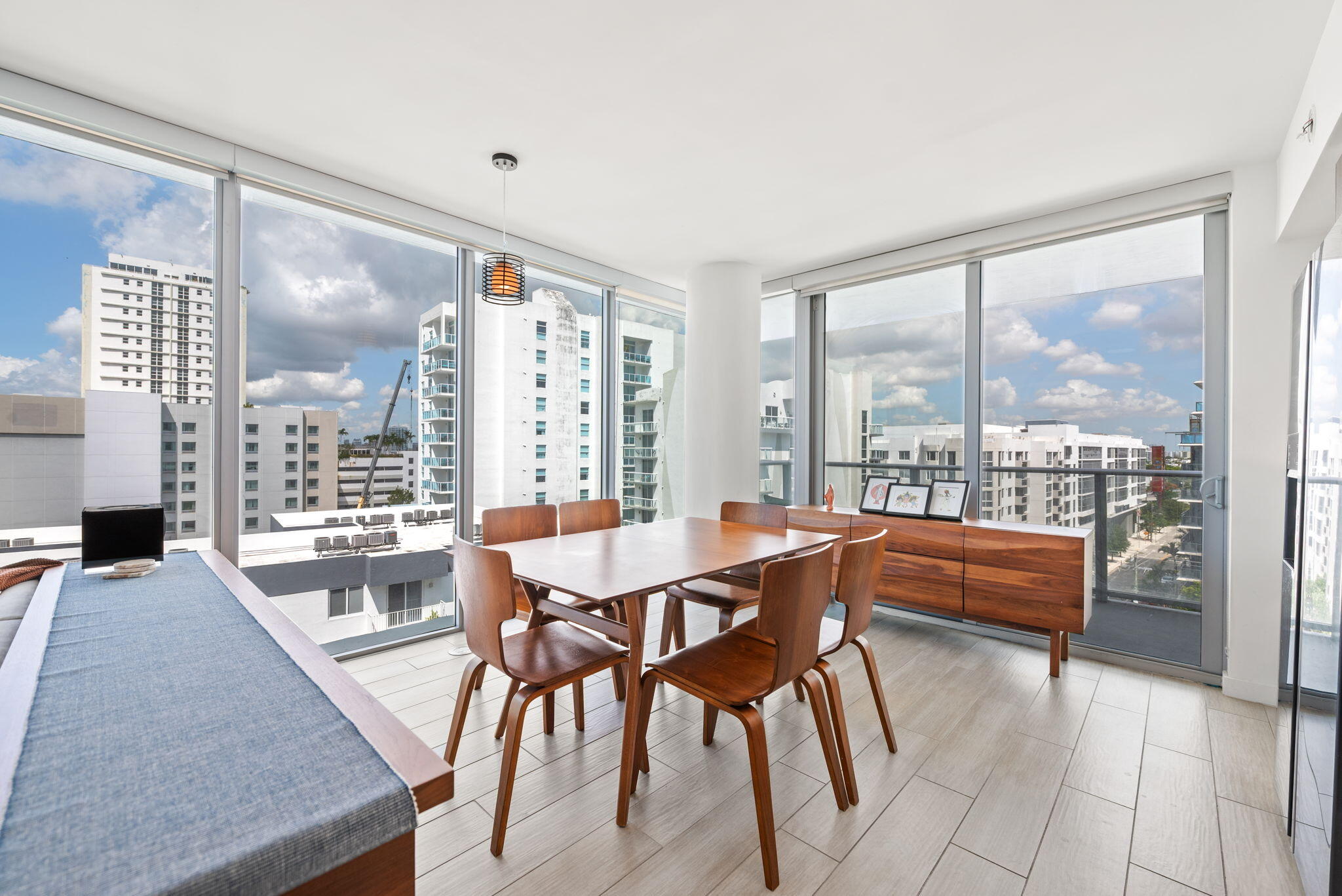 1600 SW 1st #702, Miami FL 33129