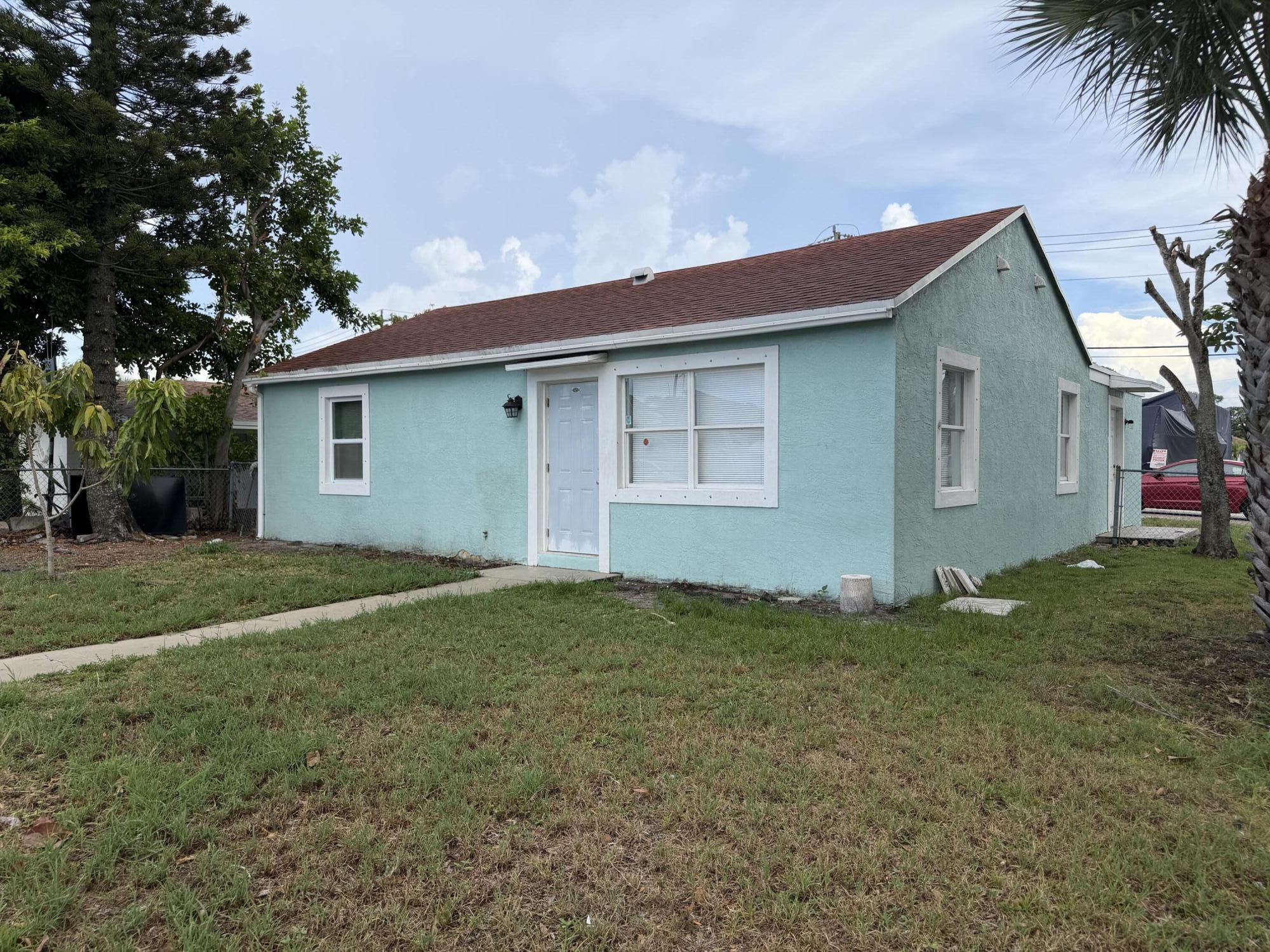 442 Winters, West Palm Beach FL 33405