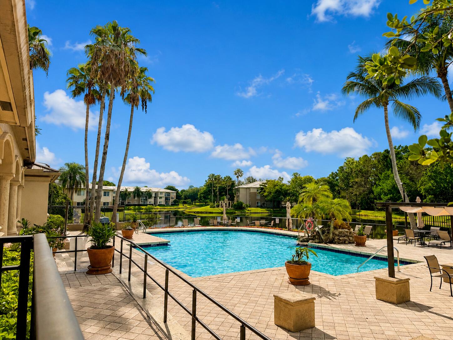 600 Crestwood #617, Royal Palm Beach FL 33411