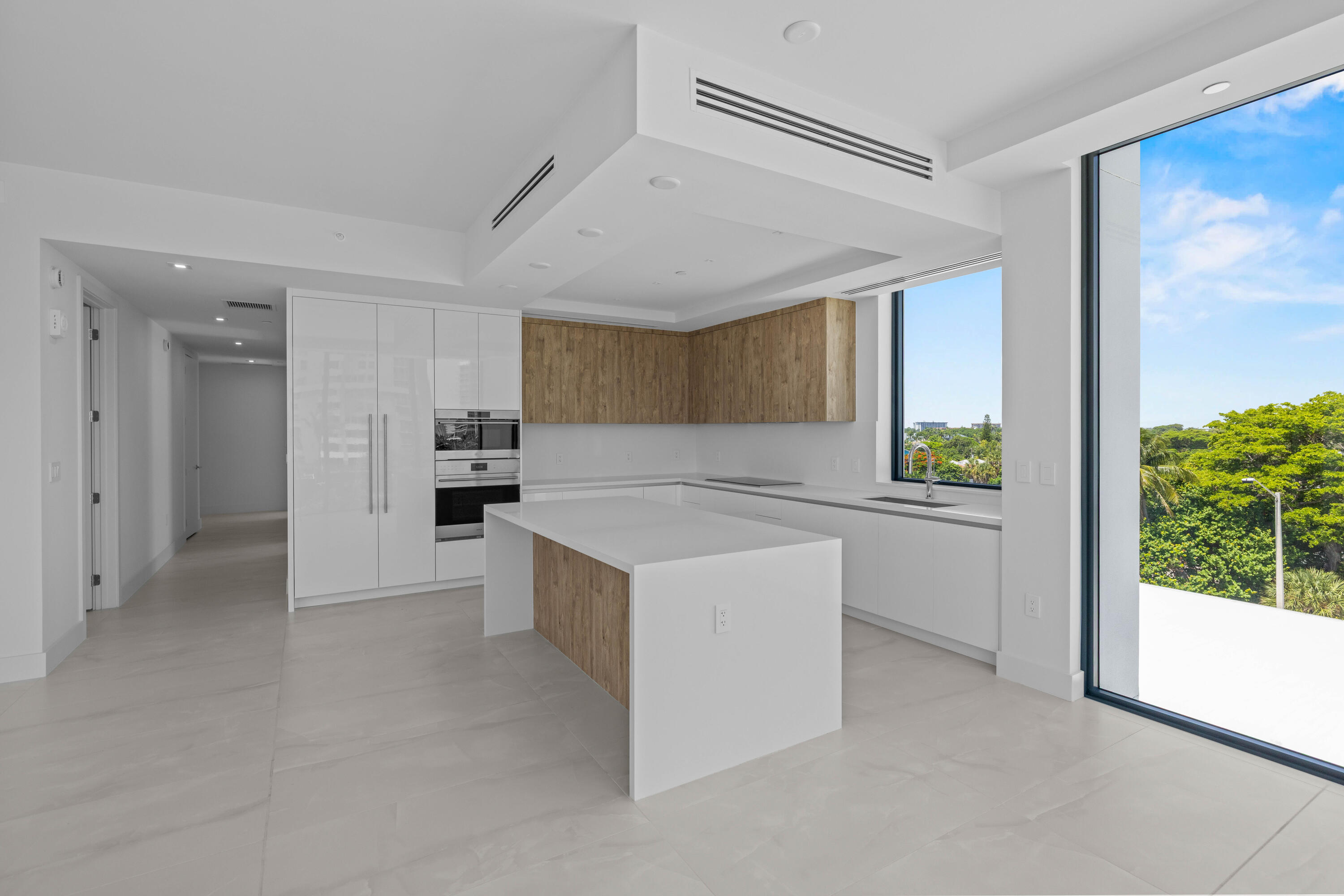 305 Briny #406, Pompano Beach FL 33062