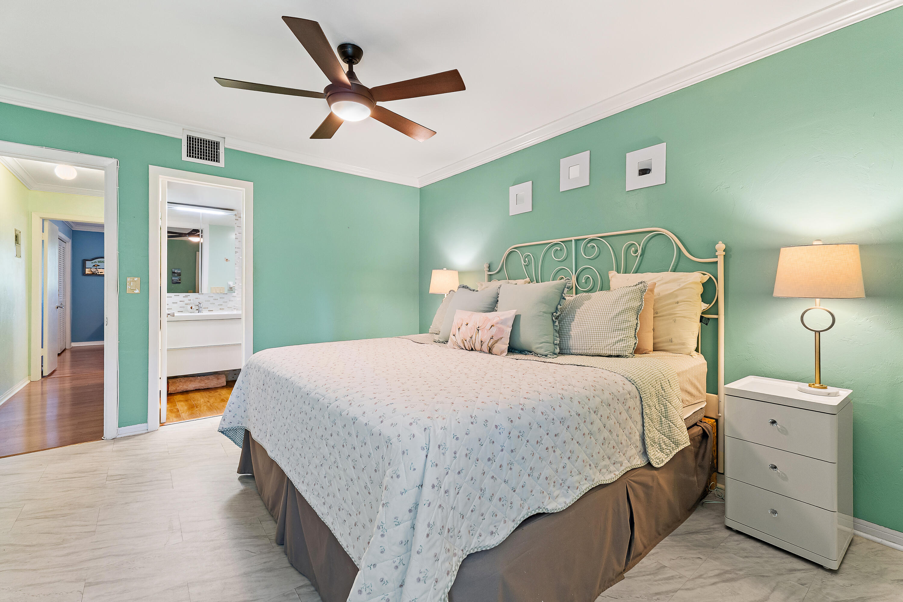 4 Westwood, Jupiter FL 33469
