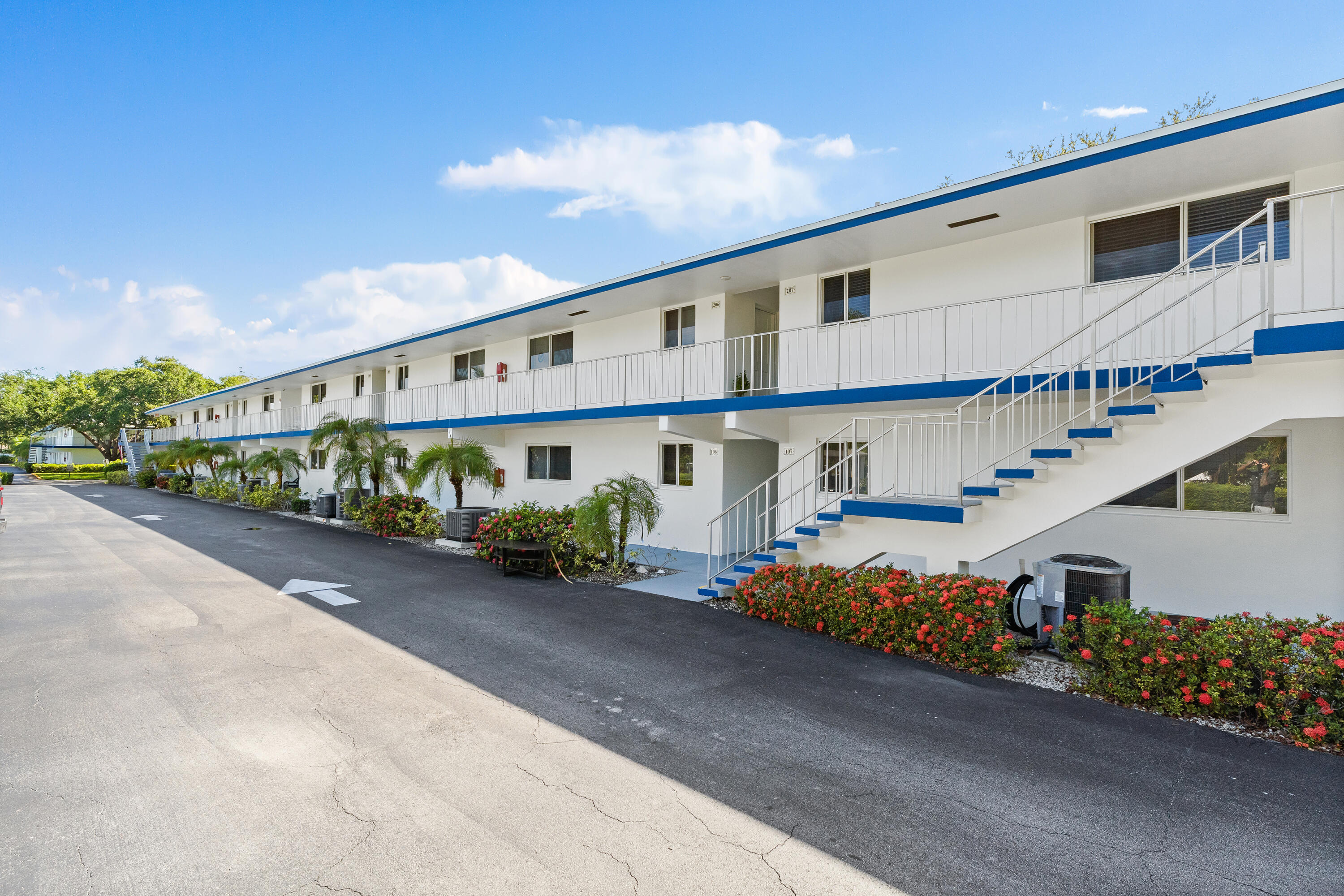 4 Westwood, Jupiter FL 33469