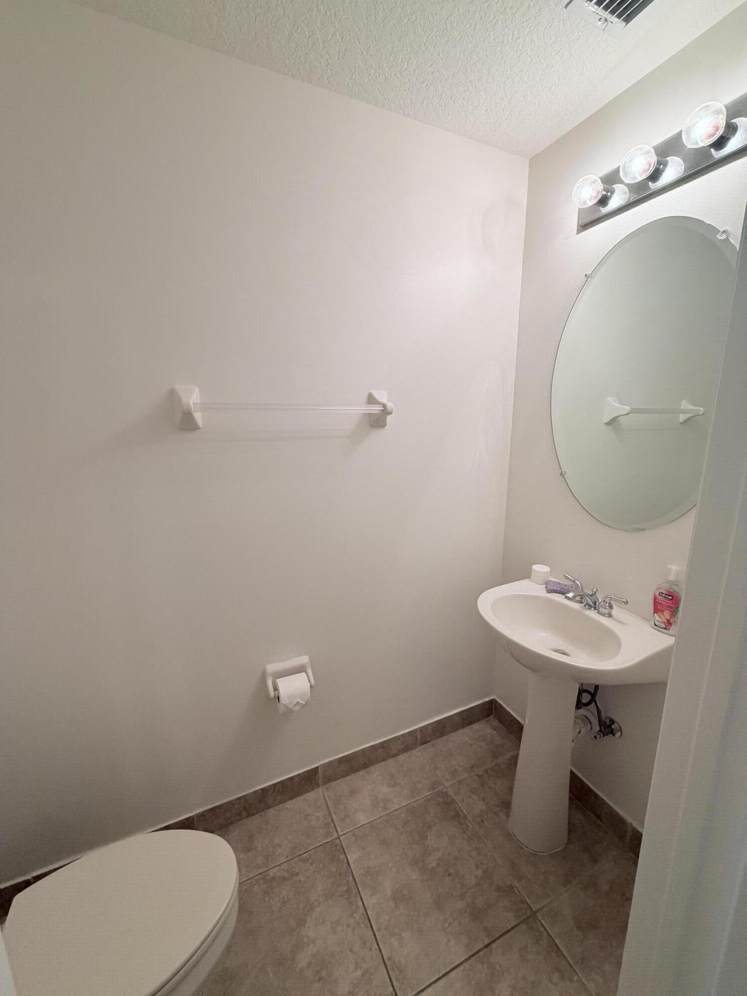 154 Village #E, Tequesta FL 33469