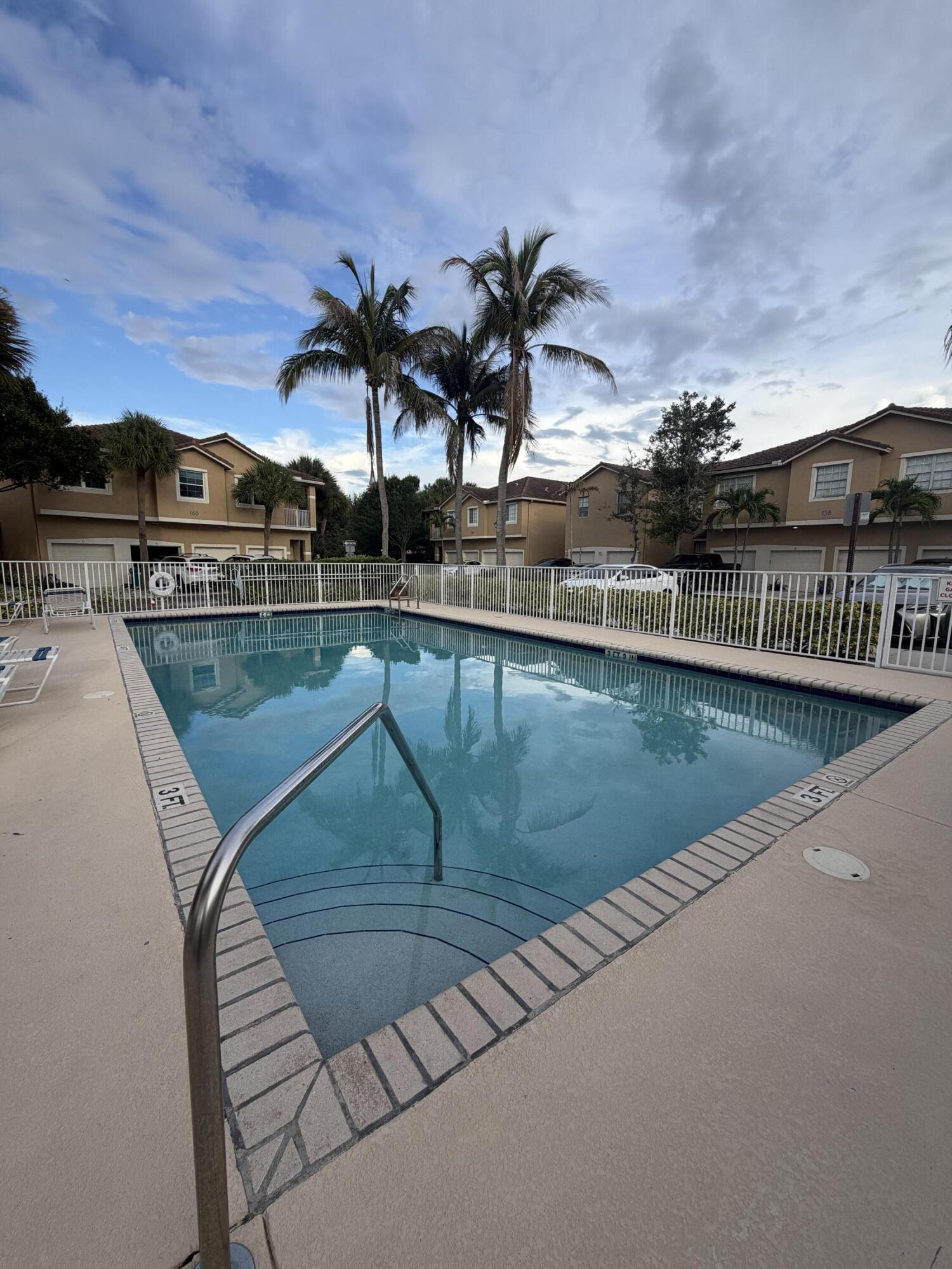 154 Village #E, Tequesta FL 33469